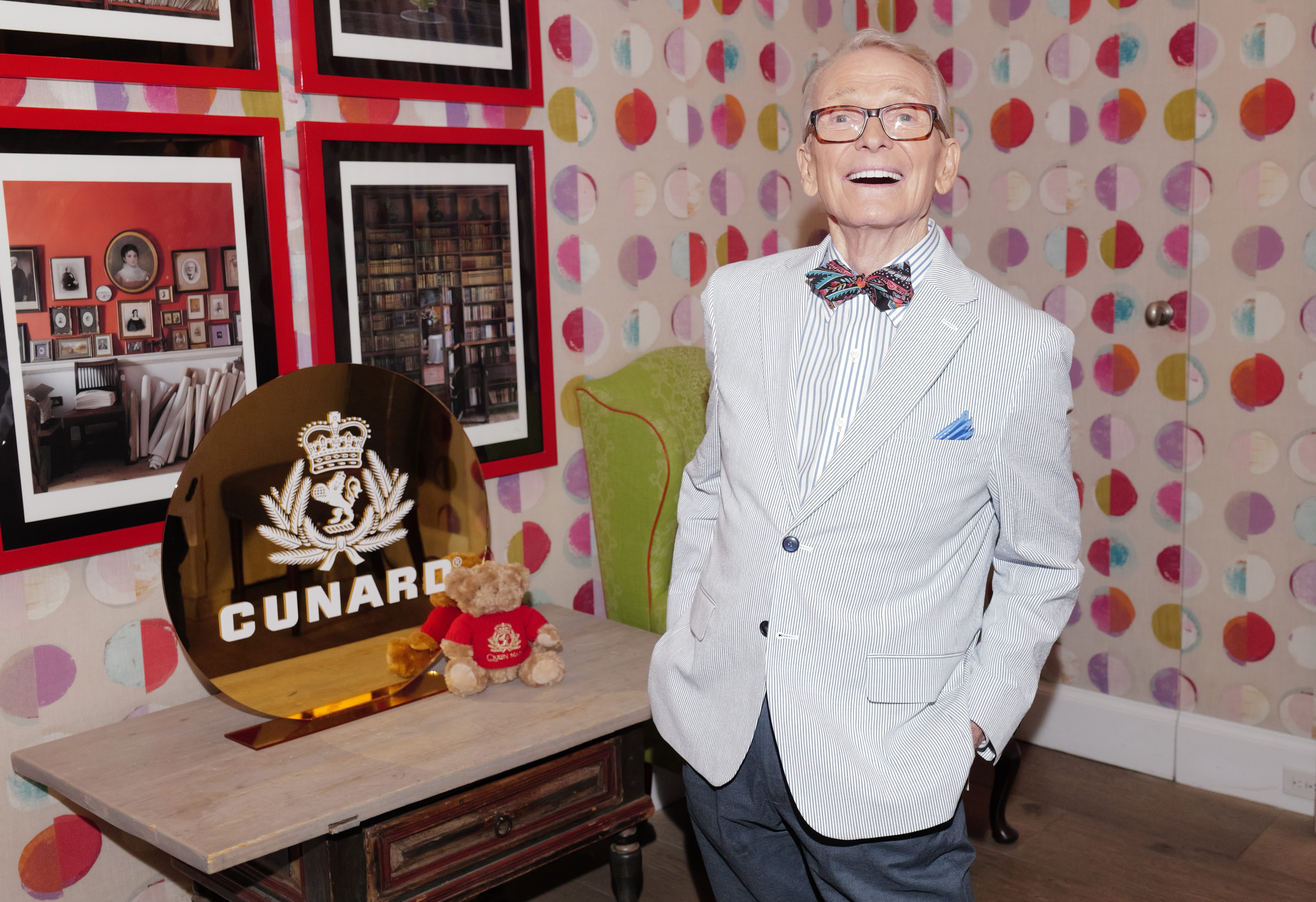Tributes pour in for Bob Mackie, legendary designer