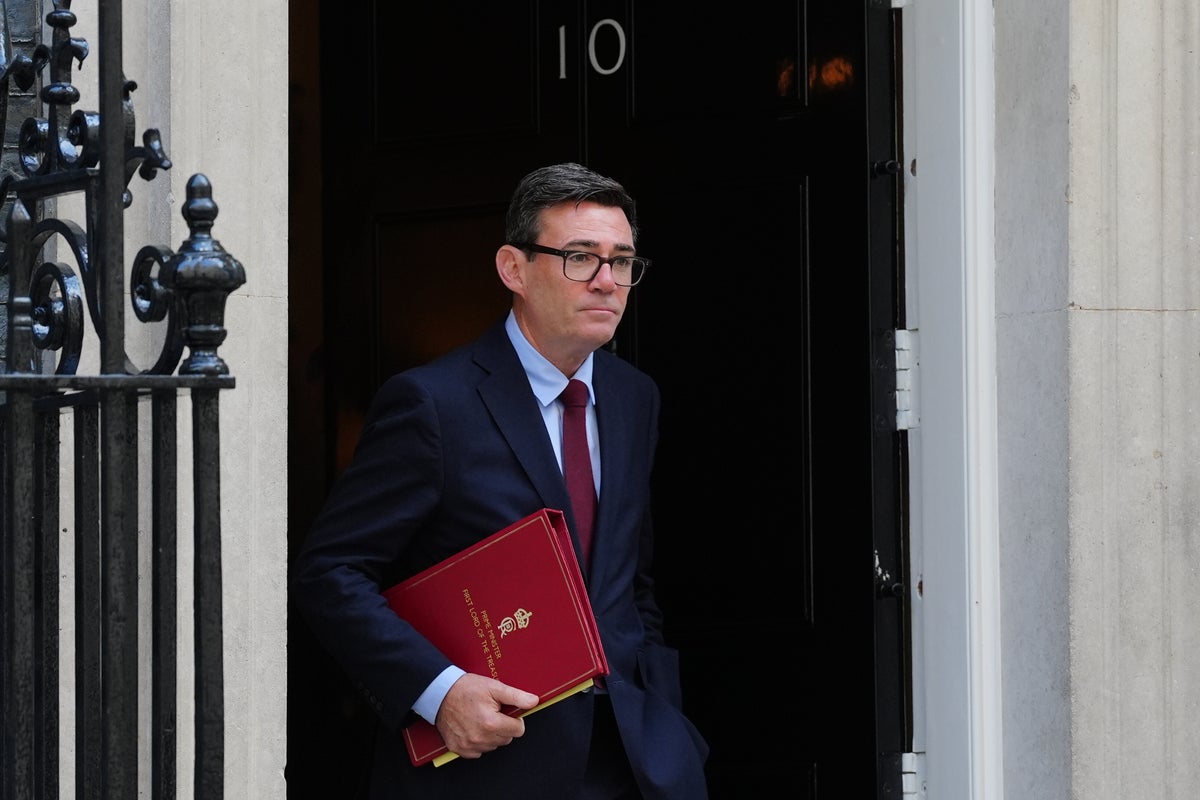 Andy Burnham's father, who had Alzheimer's, dies