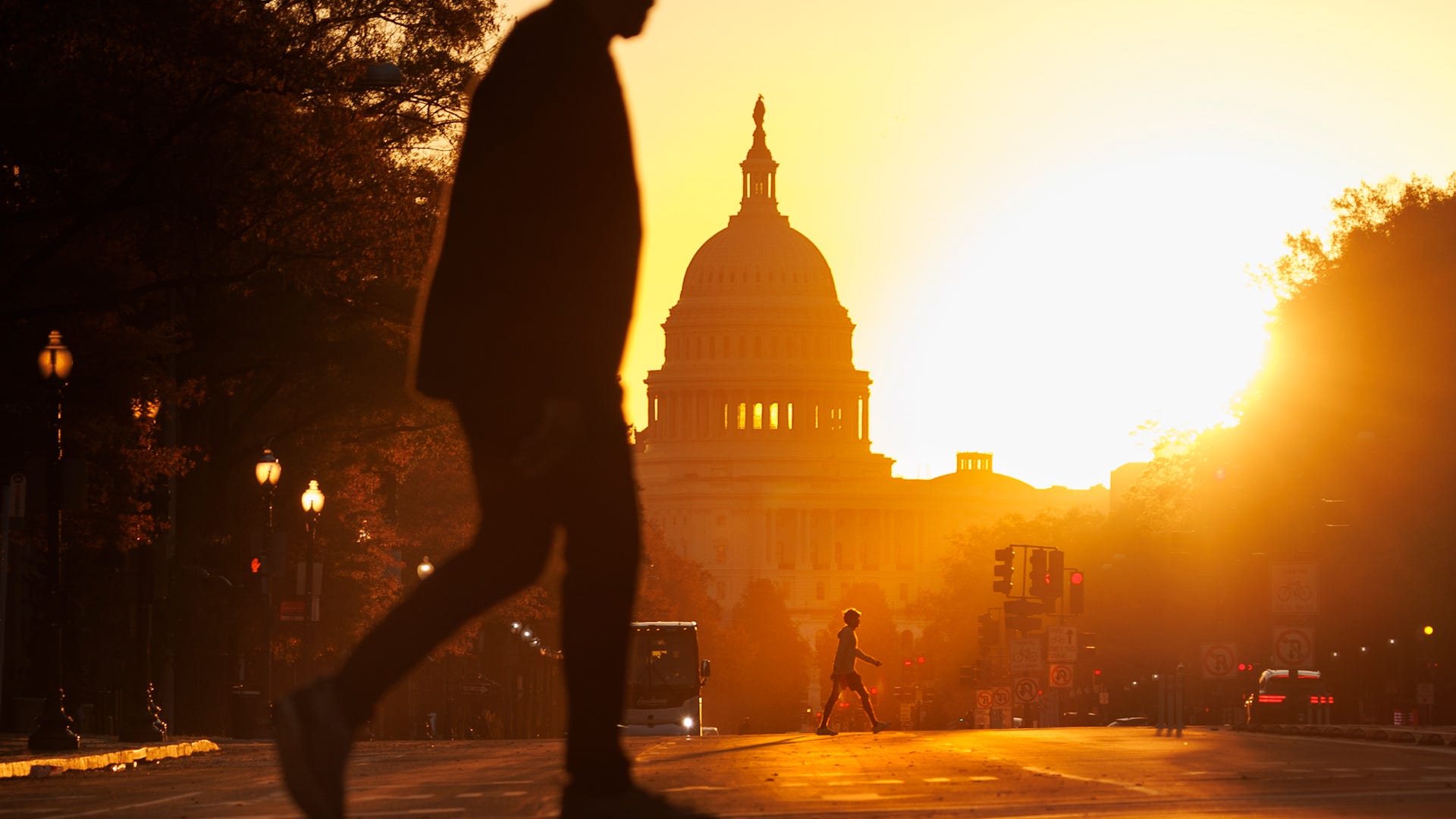 Time change 2026: Are we still changing clocks this fall? - AOL