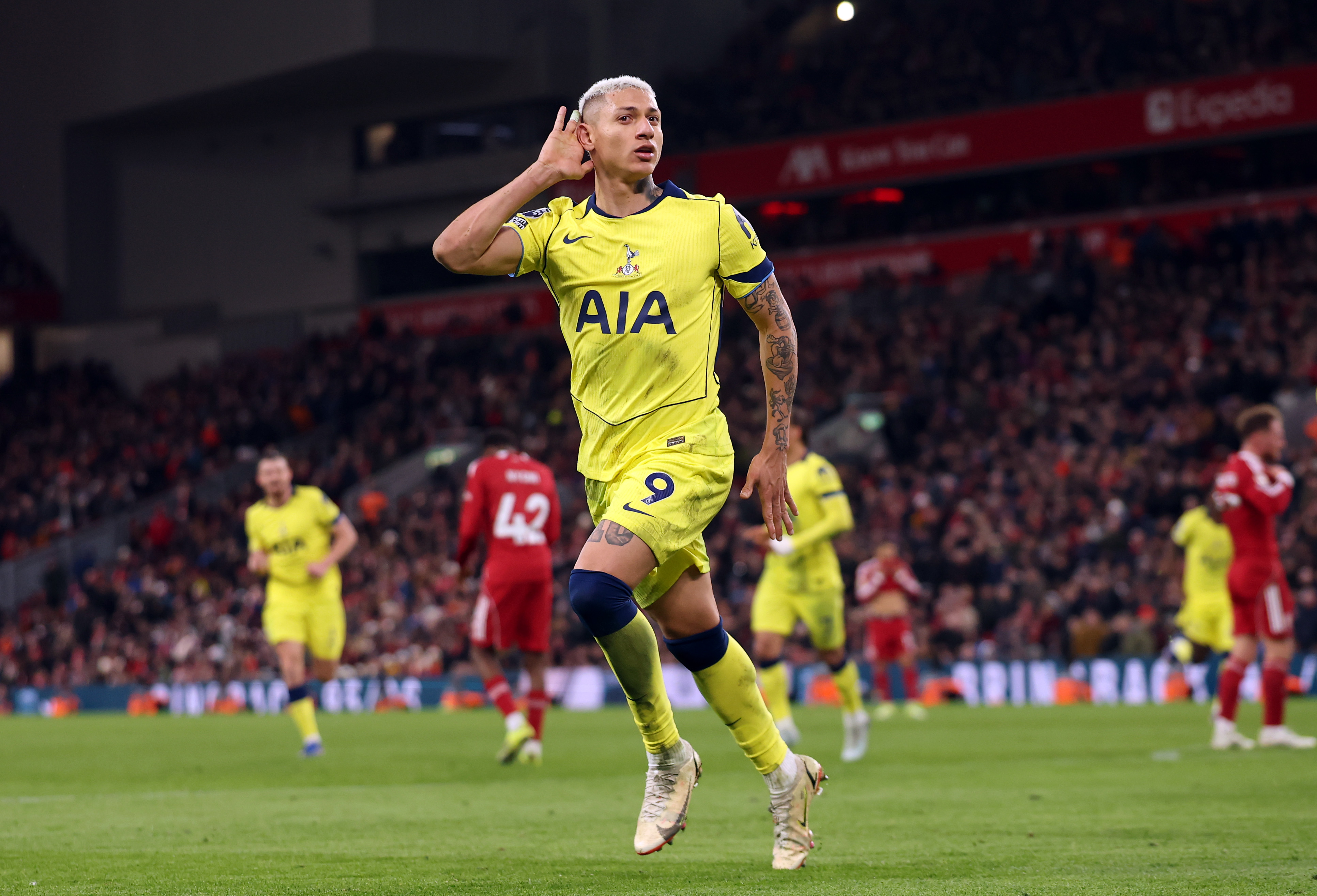 How Roberto De Zerbi hopes Tottenham dinner date will help end Anfield hoodoo - AOL