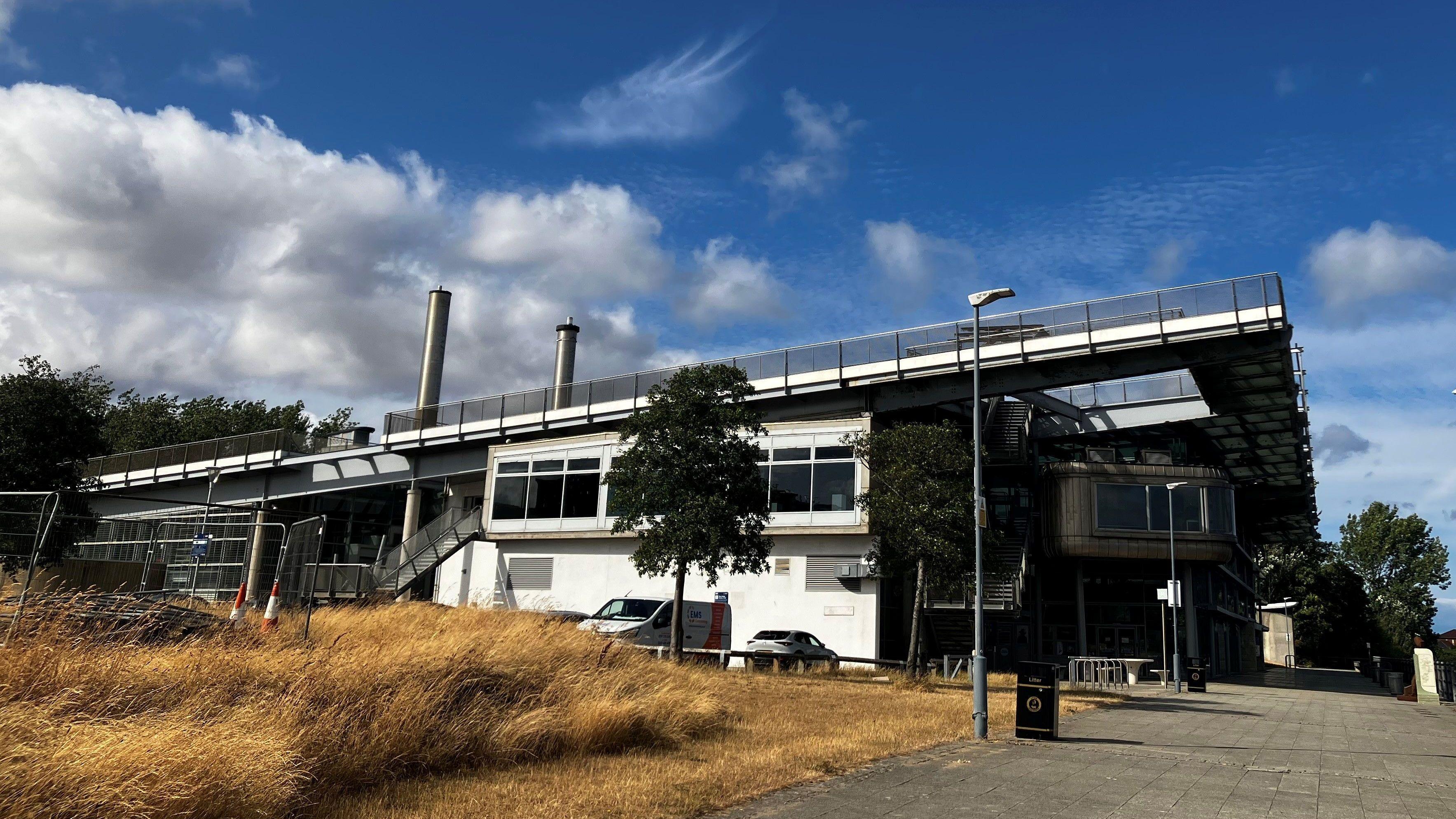 Multi-agency meeting over city's glassmaking - AOL