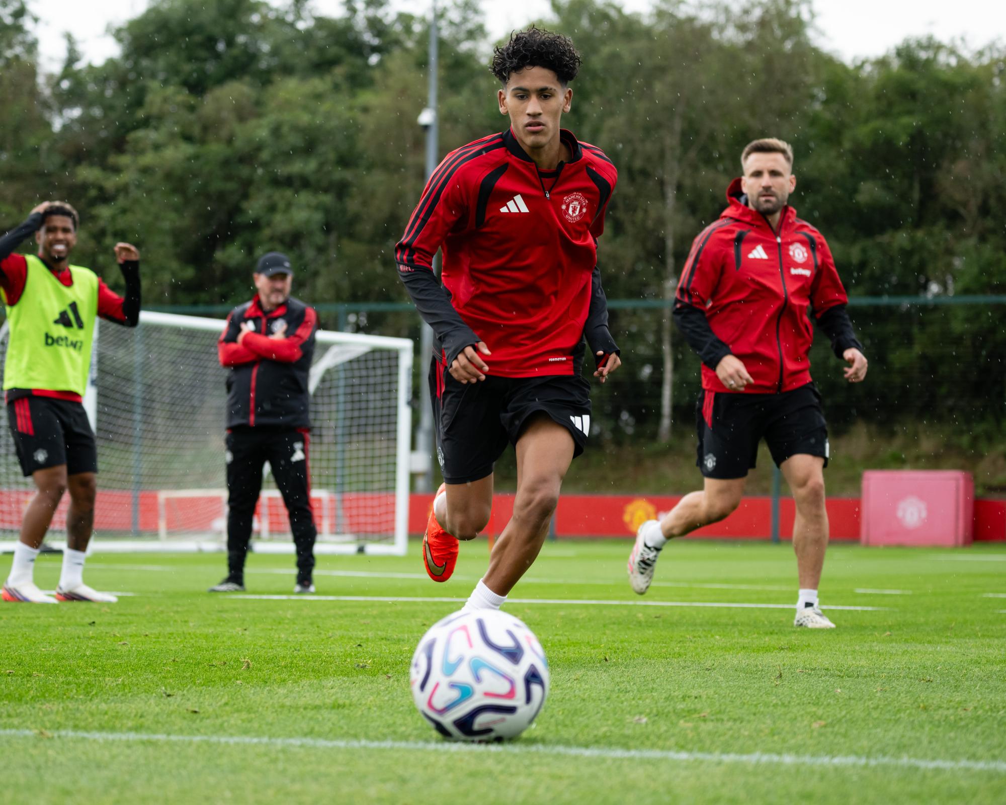 Manchester United shocked as talented youngster JJ Gabriel asks to leave
