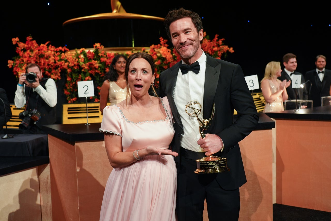 Tom Pelphrey leaves 'very pregnant' fiancée Kaley Cuoco in tears with emotional  Emmys speech - AOL