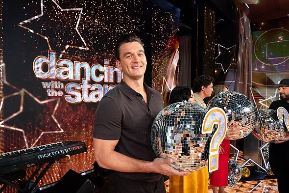 كيفية مشاهدة العرض الأول لفيلم Dancing With the Stars والإدلاء بالأصوات للأزواج المفضلين لديك – AOL