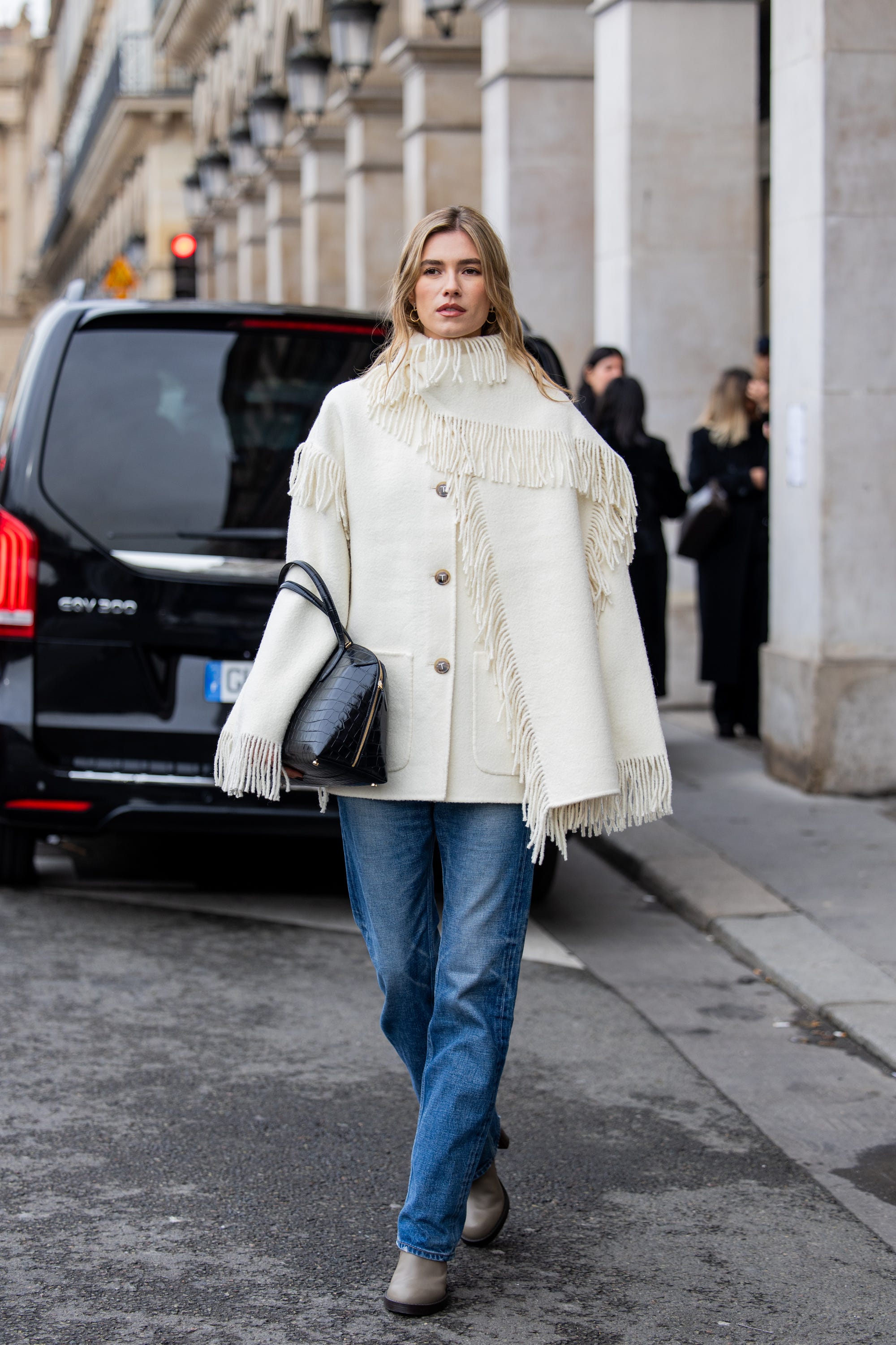 Visual Form Proportion 8 Fringe Jacket Outfit Ideas You'll Want to Copy This Fall - AOL