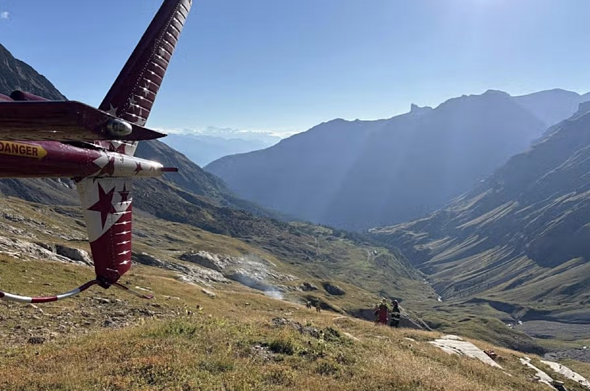 Two Brits dead in horror plane crash in Swiss Alps as Foreign Office releases statement - AOL