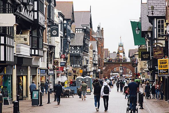 UK fashion giant back on high street after collapsing into ...
