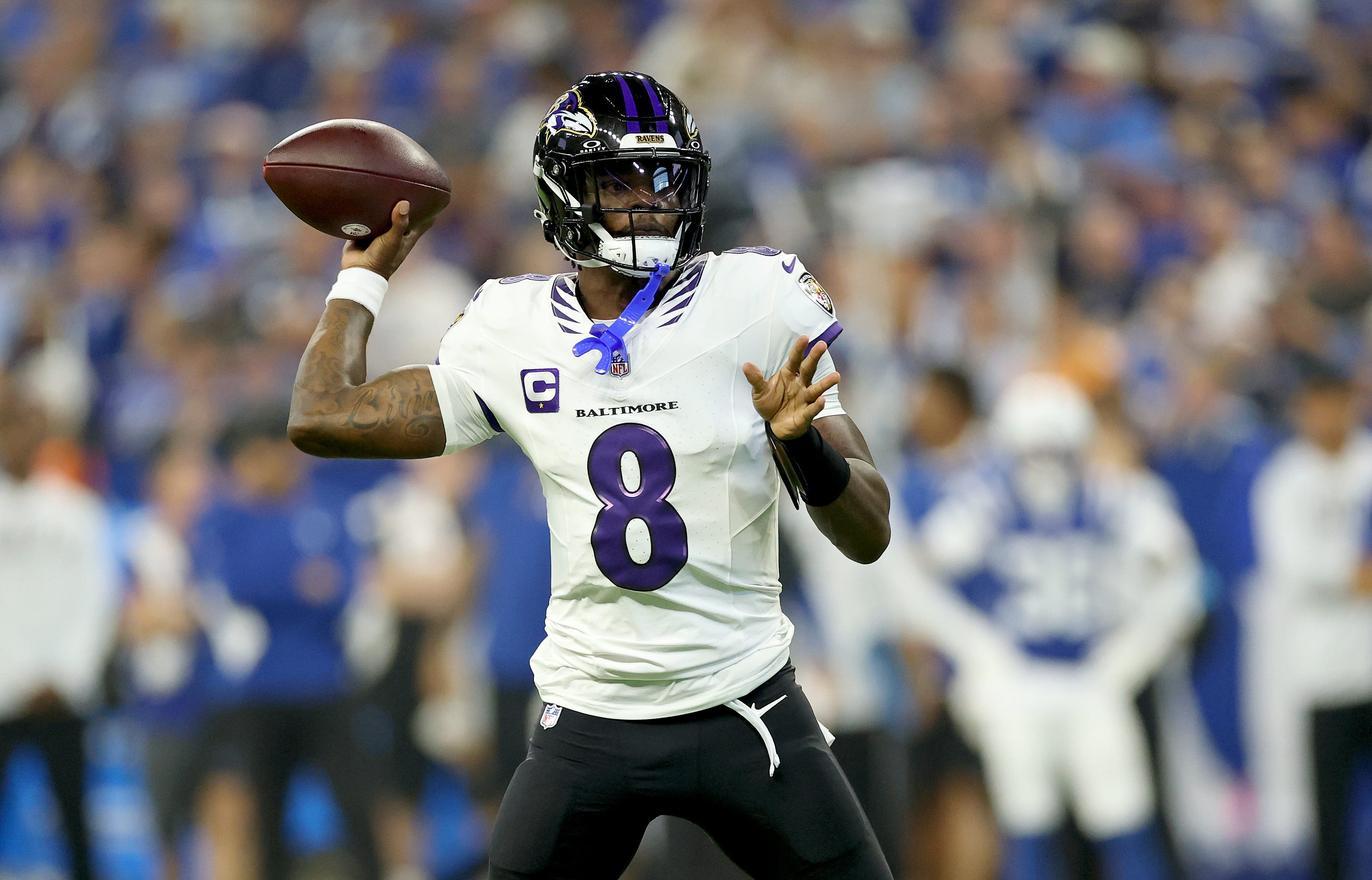 Lamar Jackson explains how Ravens offense keeps defenses guessing - AOL