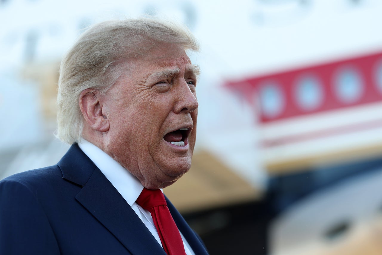 New Photo - Trump says he is weighing whether to ‘annihilate’ Iran