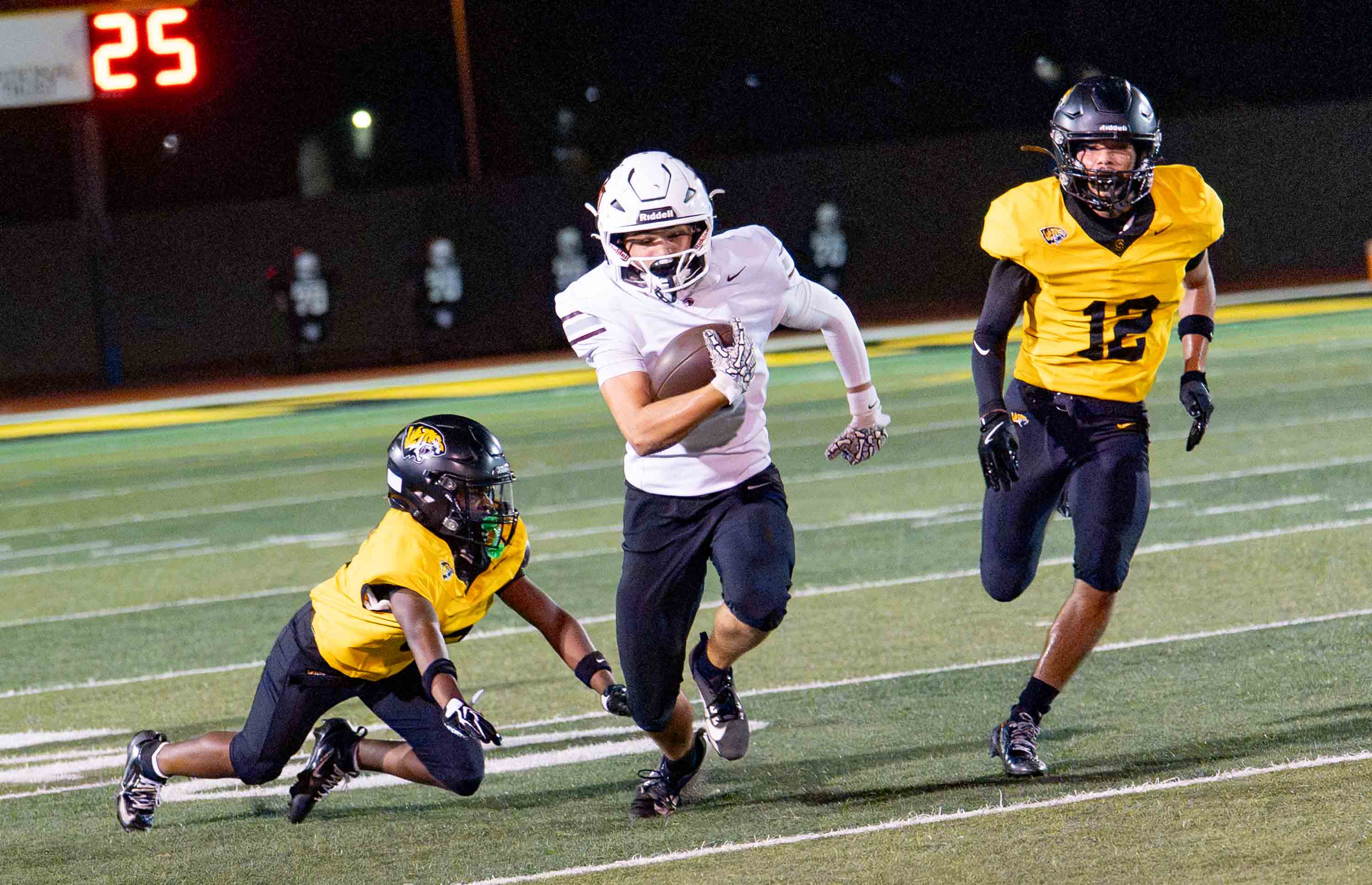 Side Return Ridge Saguaro football returns to play, drops game to Mountain Ridge - AOL