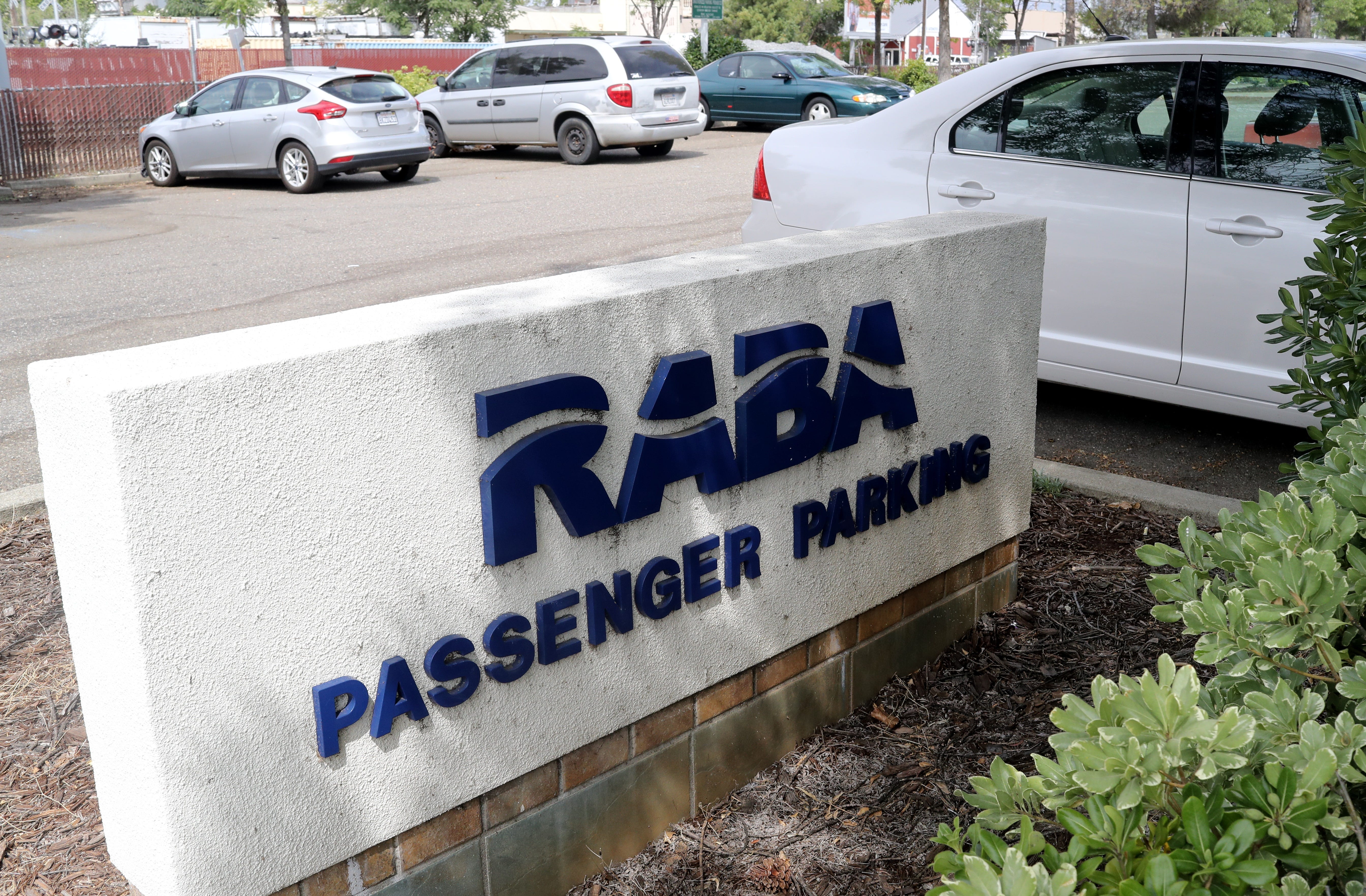 Bummer Bus: Will RABA look to unload broken-down $870K electric bus? - AOL