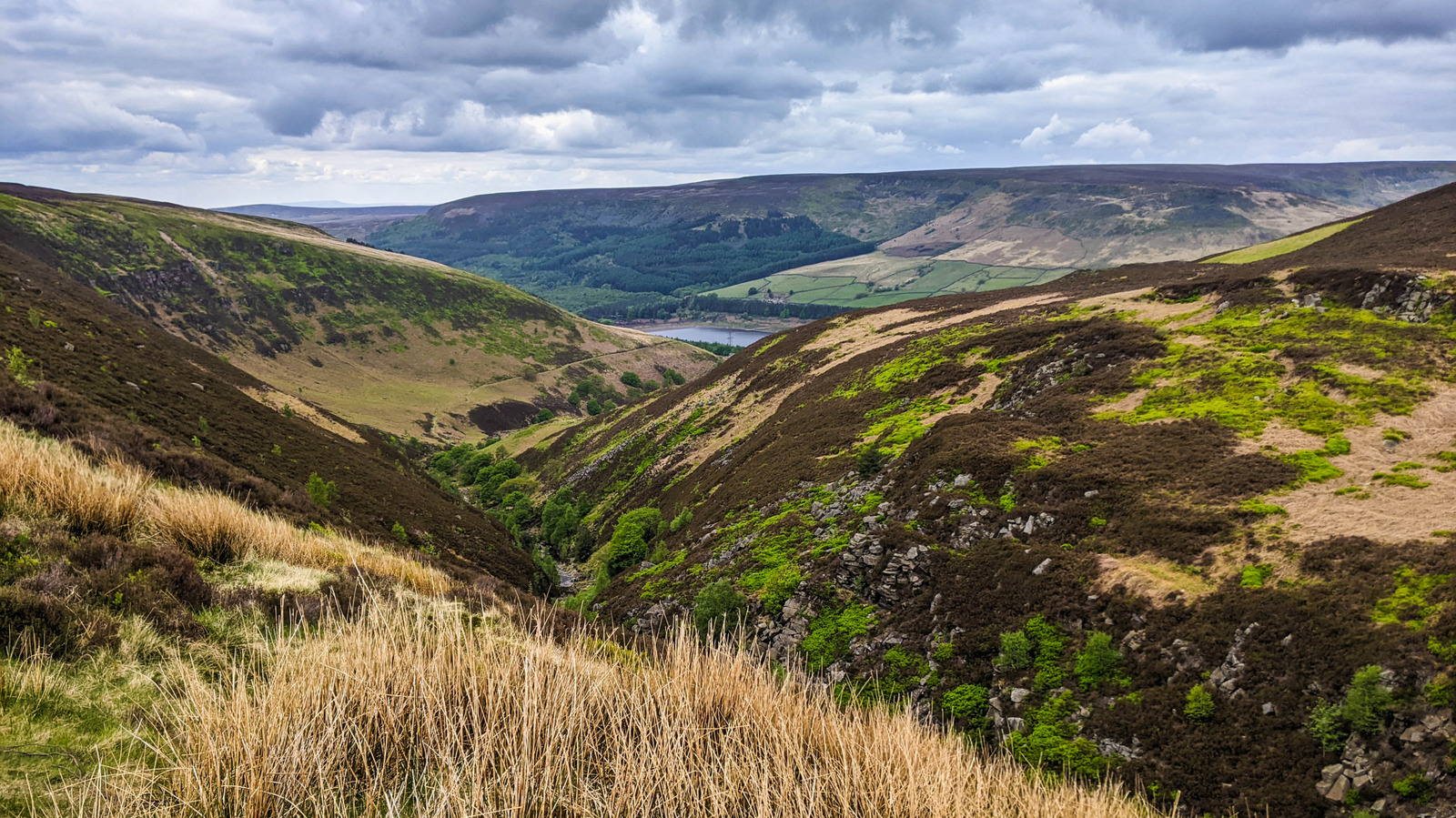 England's First National Trail Is A Nearly 270-Mile Hike Through Mountains, Moorlands, And 3 National Parks