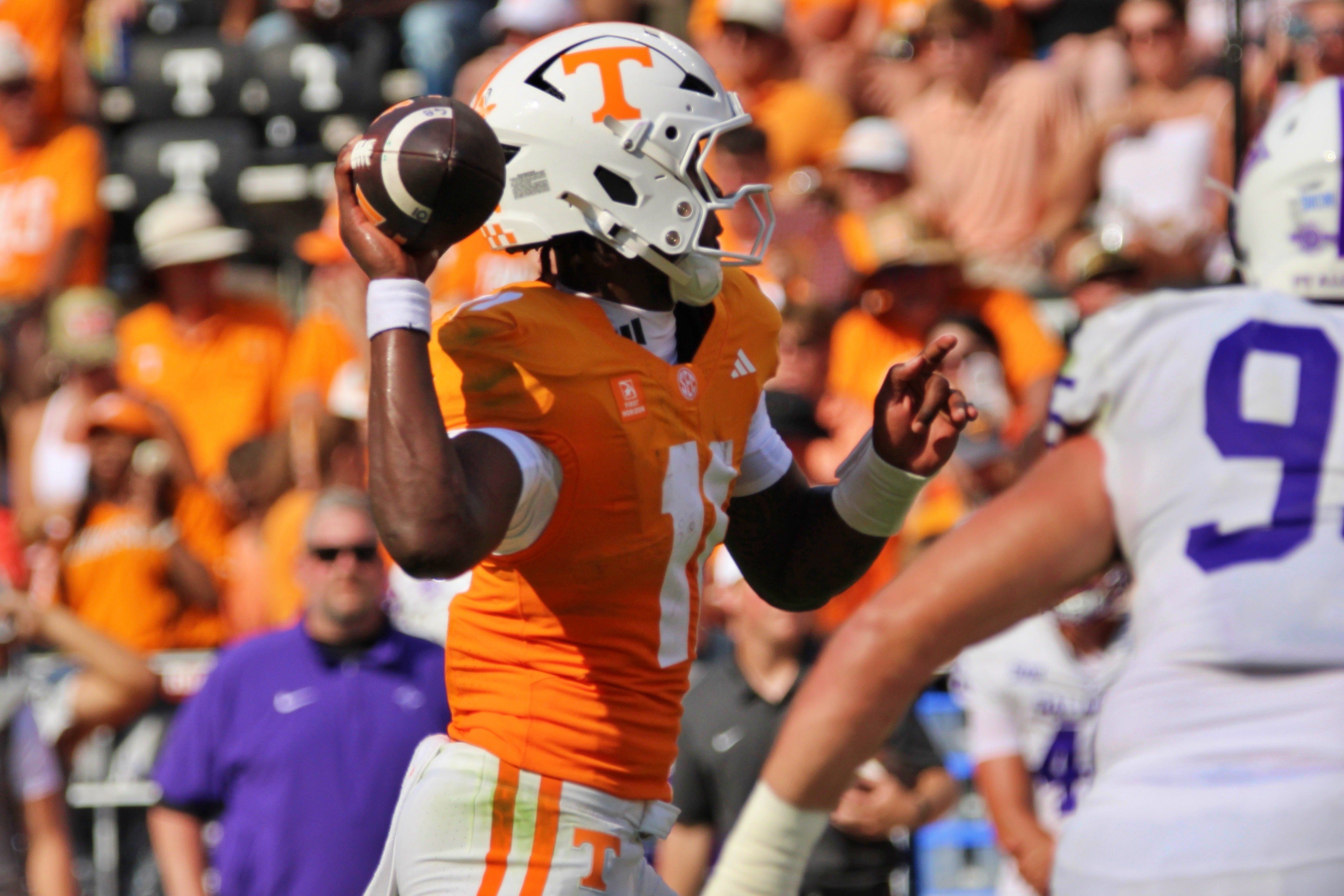 Tennessee versus Texas football team statistical comparison - AOL