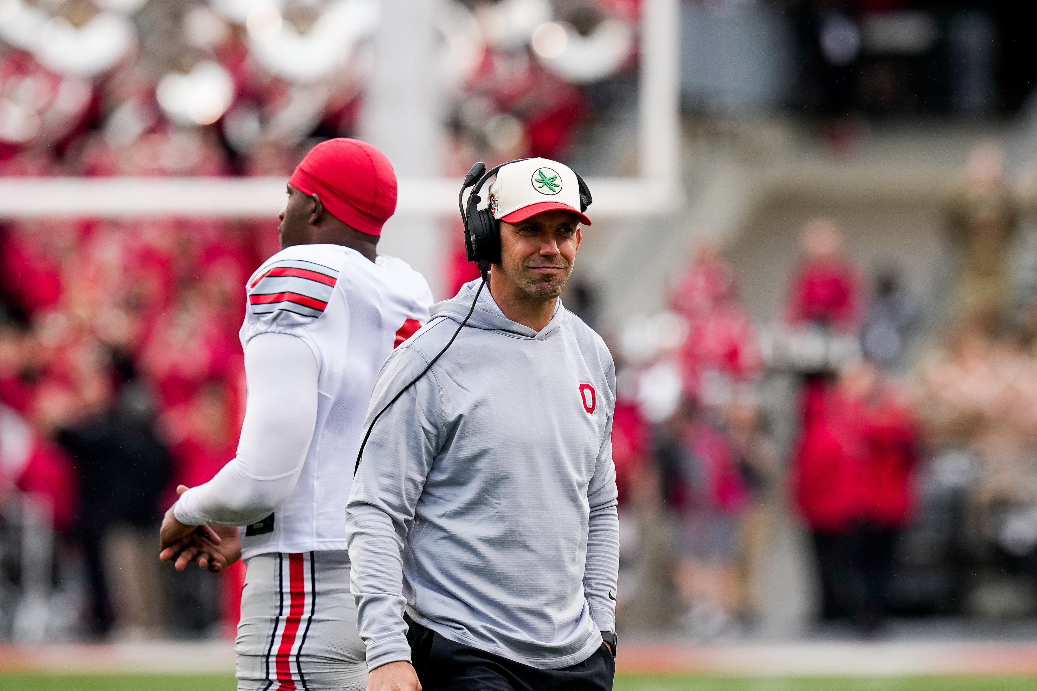Former Ohio State linebacker to ring Victory Bell for Illinois game - AOL