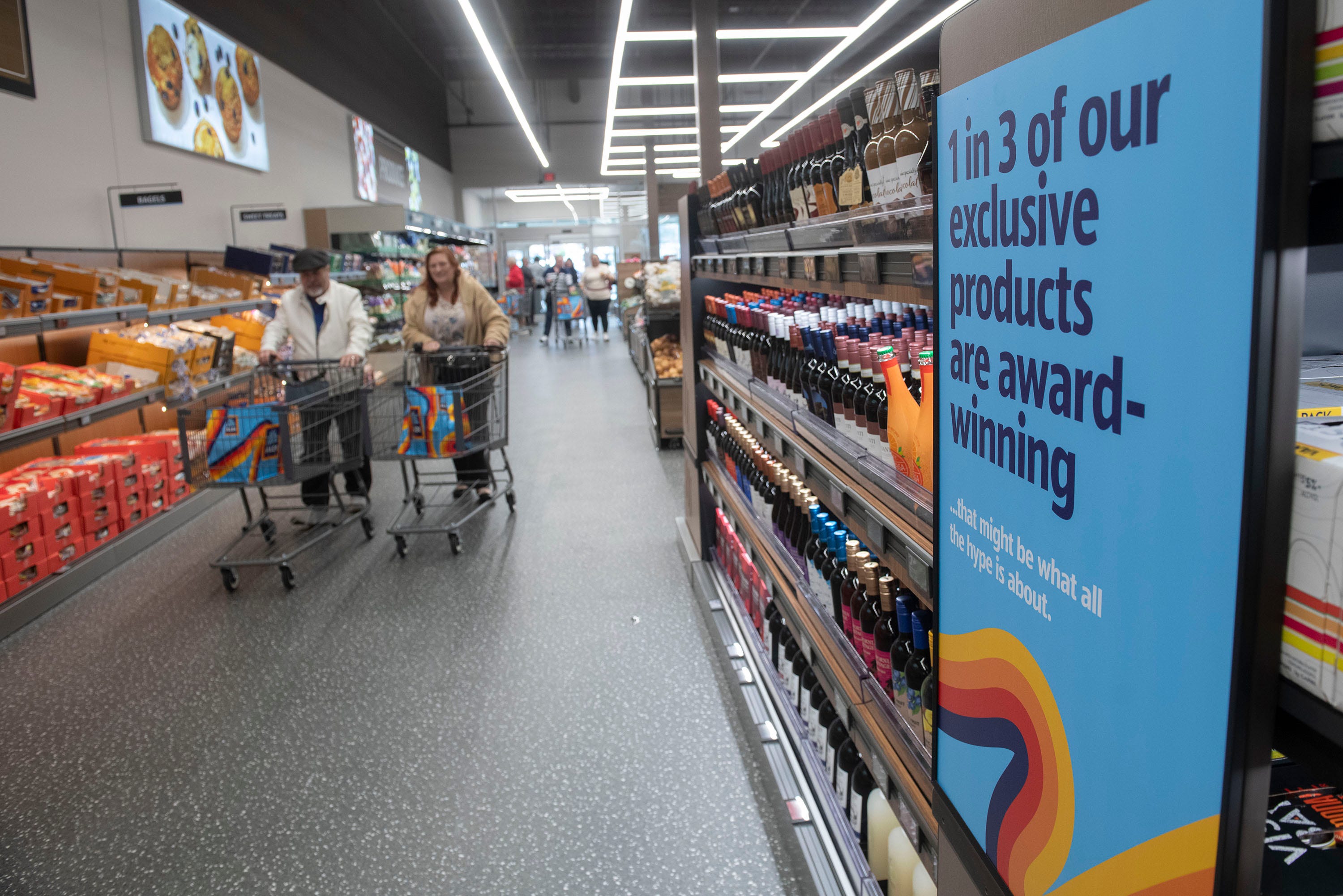 Aldi cuts prices on hundreds of items as grocery inflation climbs
