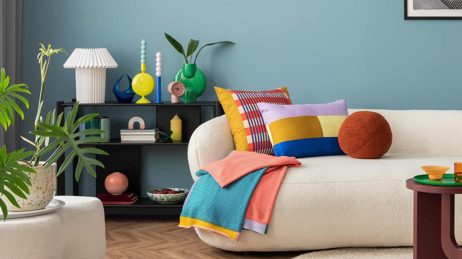 Neon Is Back: How To Get The '80s Trend Without Looking Outdated