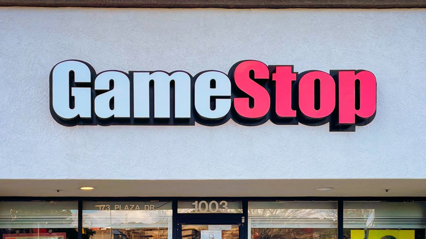 GameStop Tumbles 8% Despite Ryan Cohen’s $26M Insider Buy; eBay Ticks Up