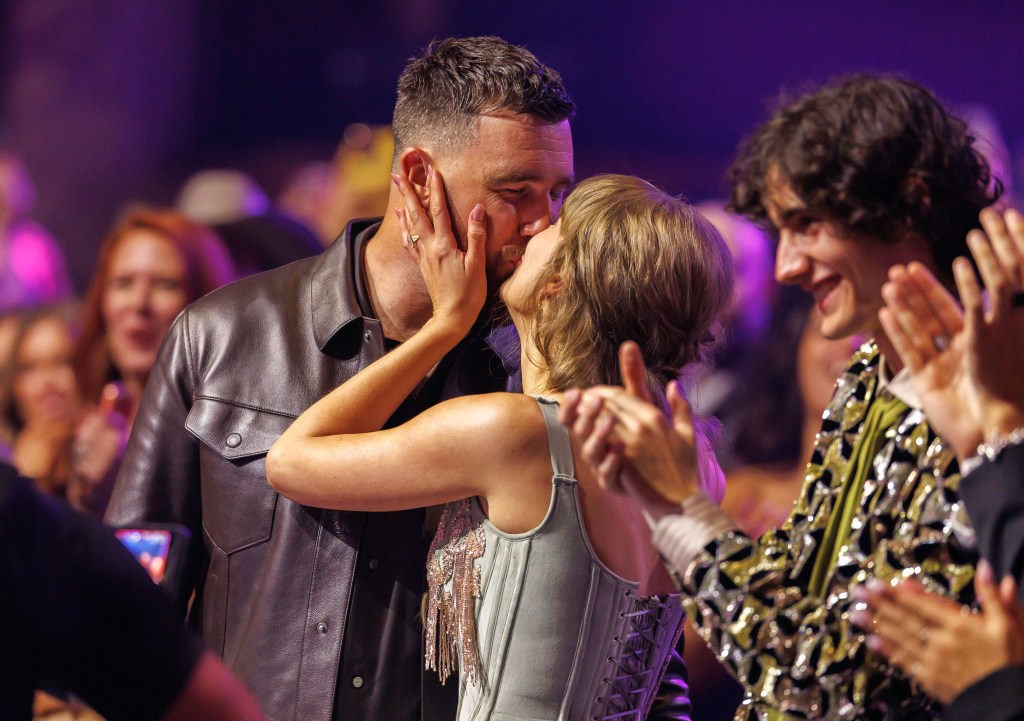 Taylor Swift drops raunchiest lyric since ‘Wood’ in Travis Kelce ...
