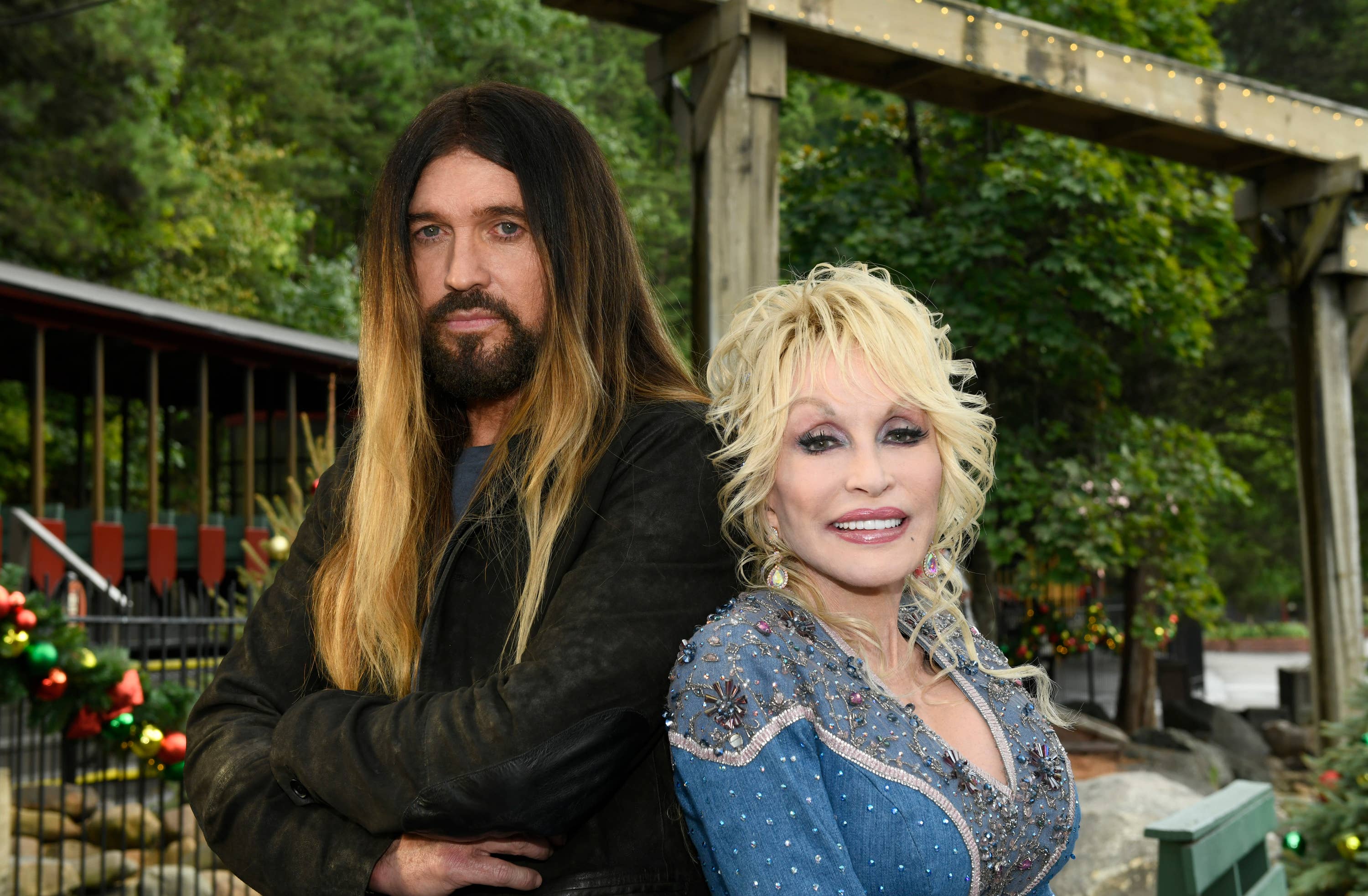 Meiley Lettering Billy Ray Cyrus Shares Letter Where Dolly Parton Admits She Blushed ...