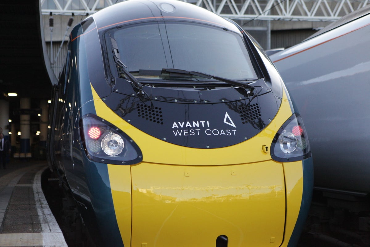 Avanti West Coast services to be brought into public ownership in March