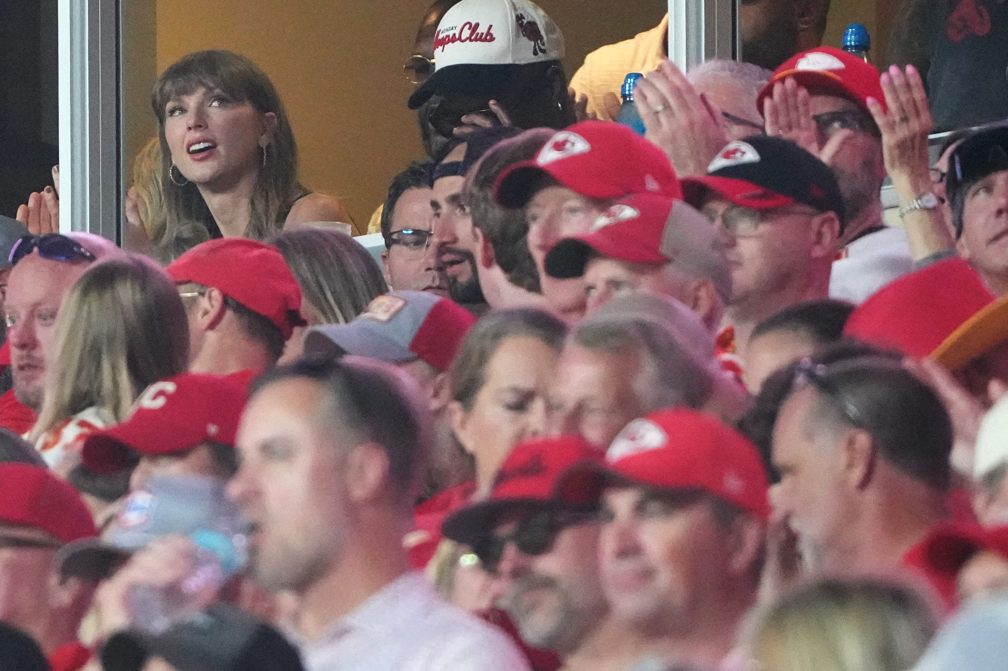 Is Taylor Swift at the Chiefs game today? Status for Week 3 vs Dolphins