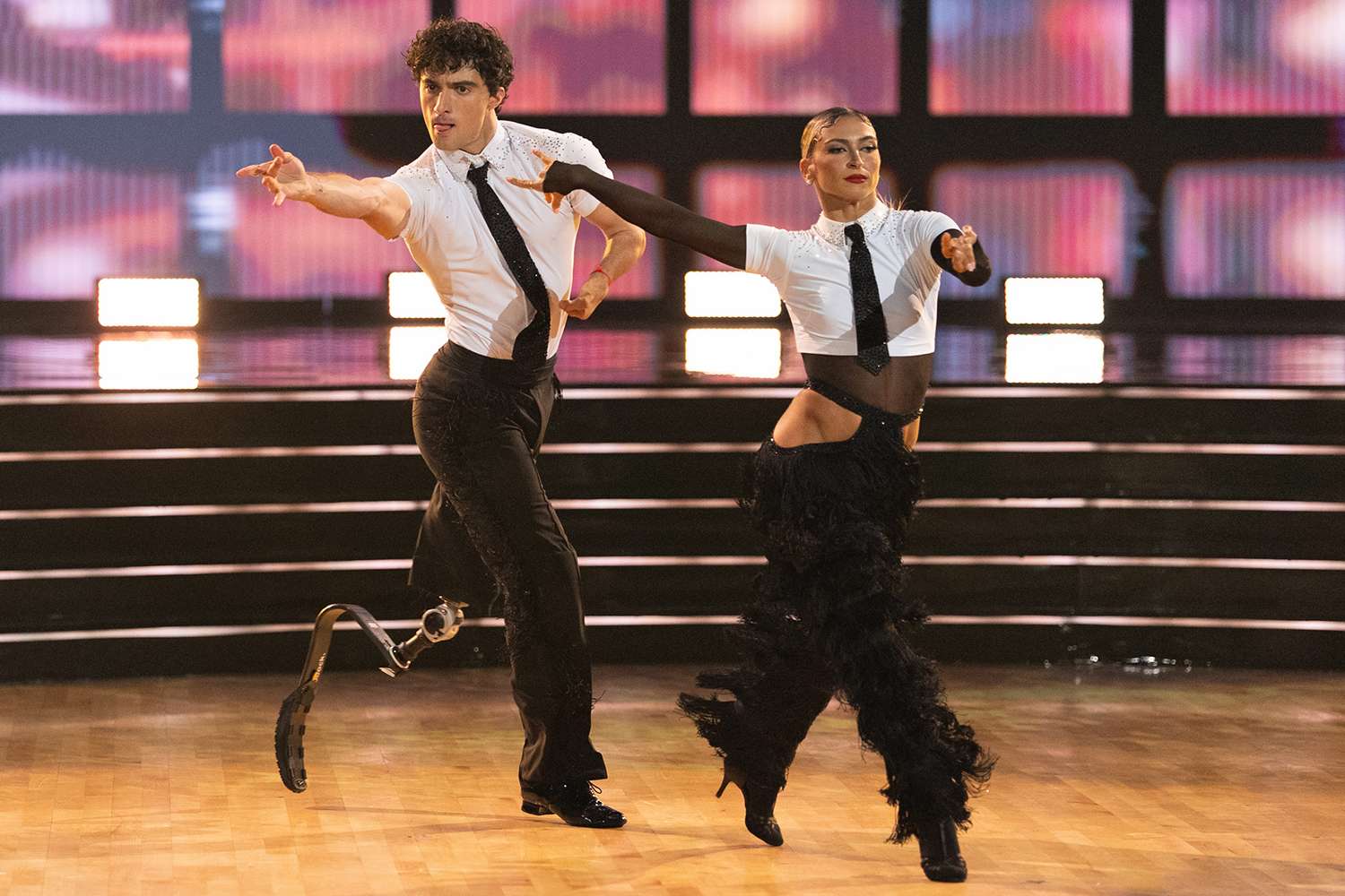Why Ezra Frech’s week 3 “Dancing With the Stars ”routine is ‘definitely ...
