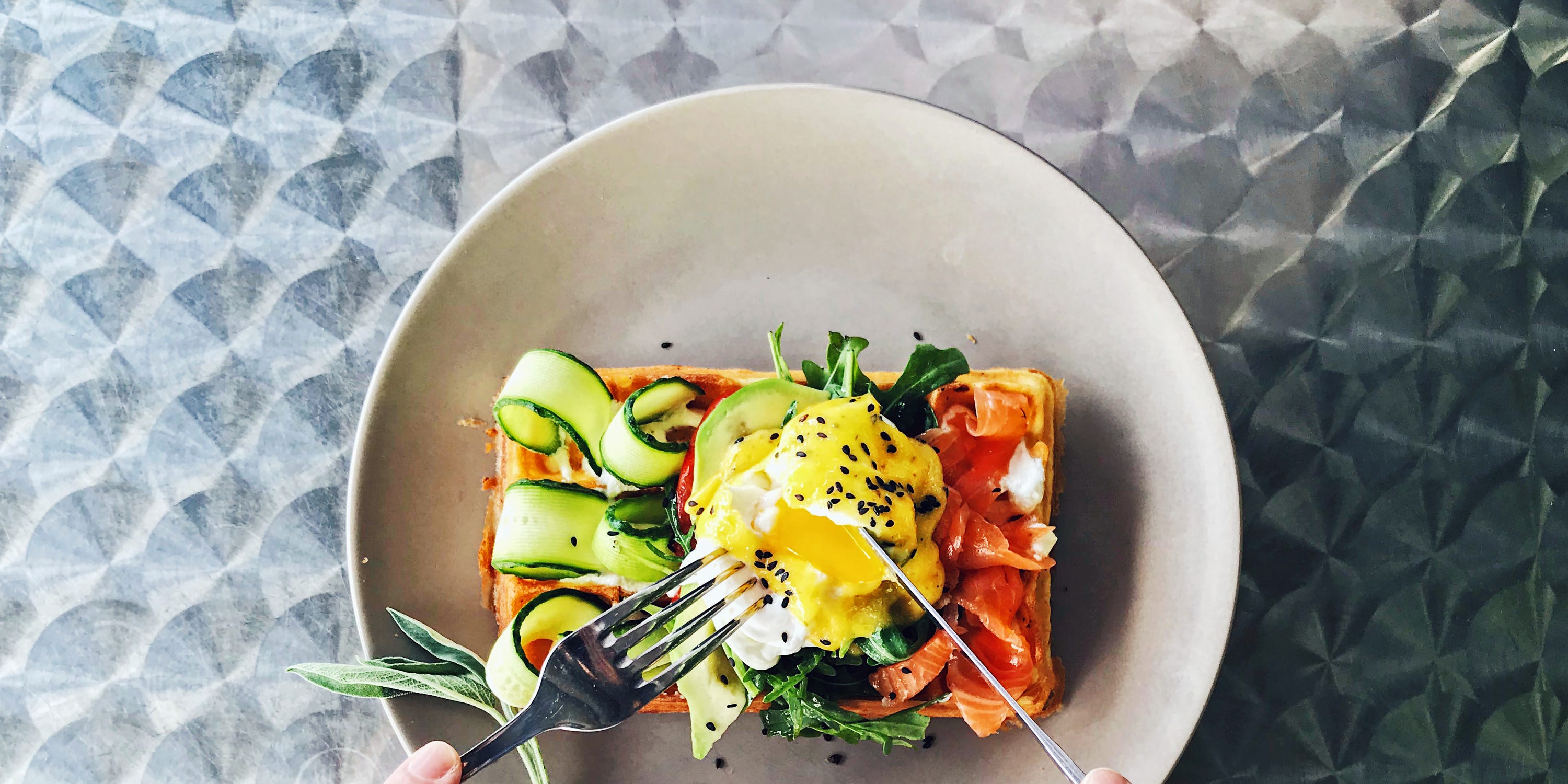 What to Eat for Healthy Weight Loss, According to Dietitians