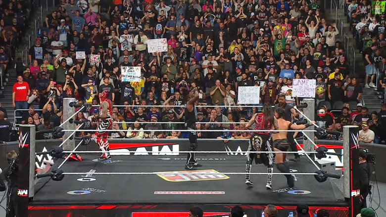 Top Hand Ropes Ringer WWE Raw Results 9/28 - We Hear From The Bloodline, LA Knight, Stephanie ...