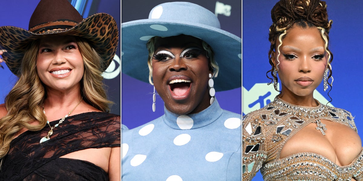 The Wackiest And Wildest Looks You Need To See From The VMAs Red