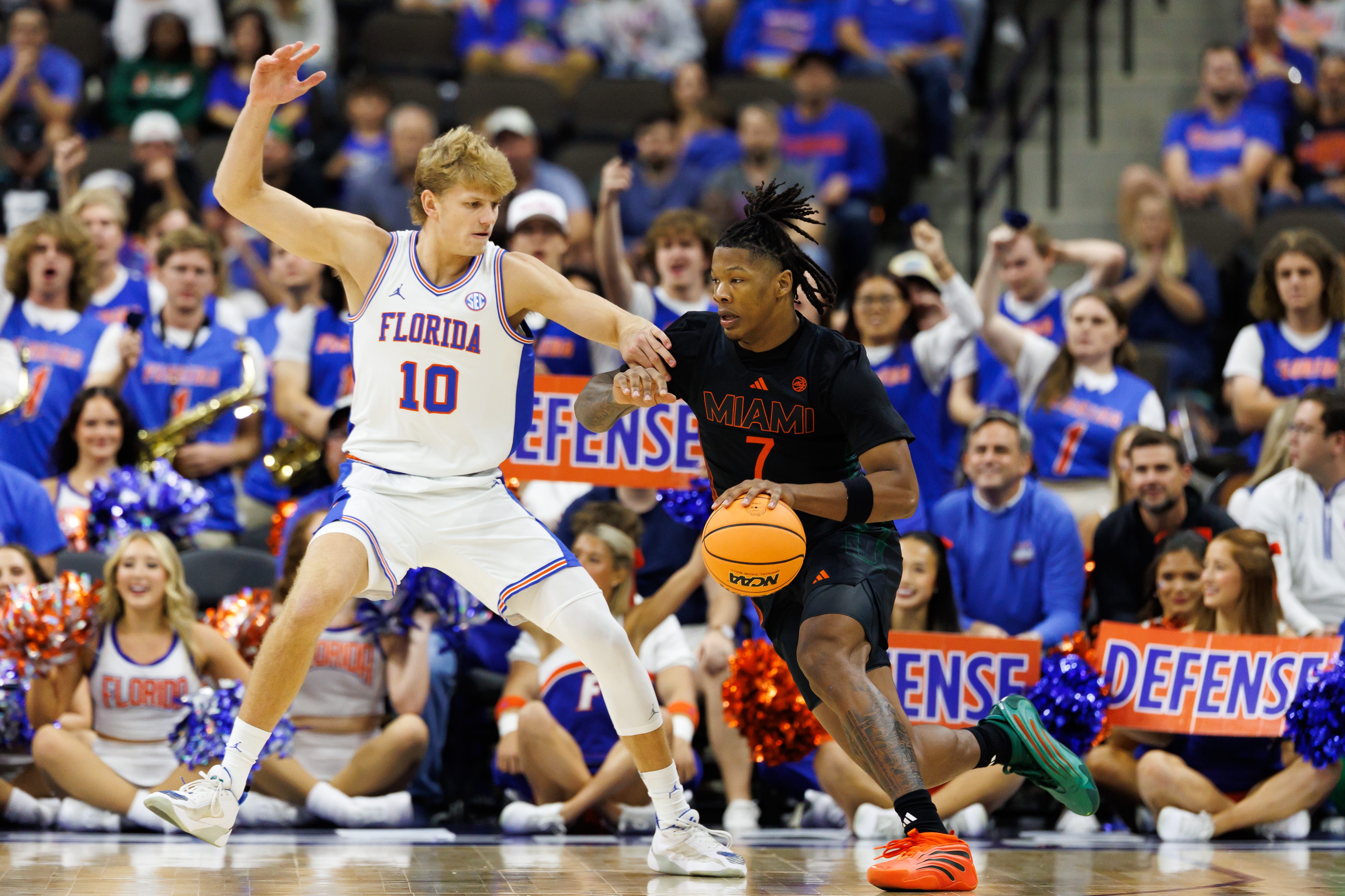 Florida basketball ranked preseason No. 1 in Blue Ribbon Yearbook - AOL
