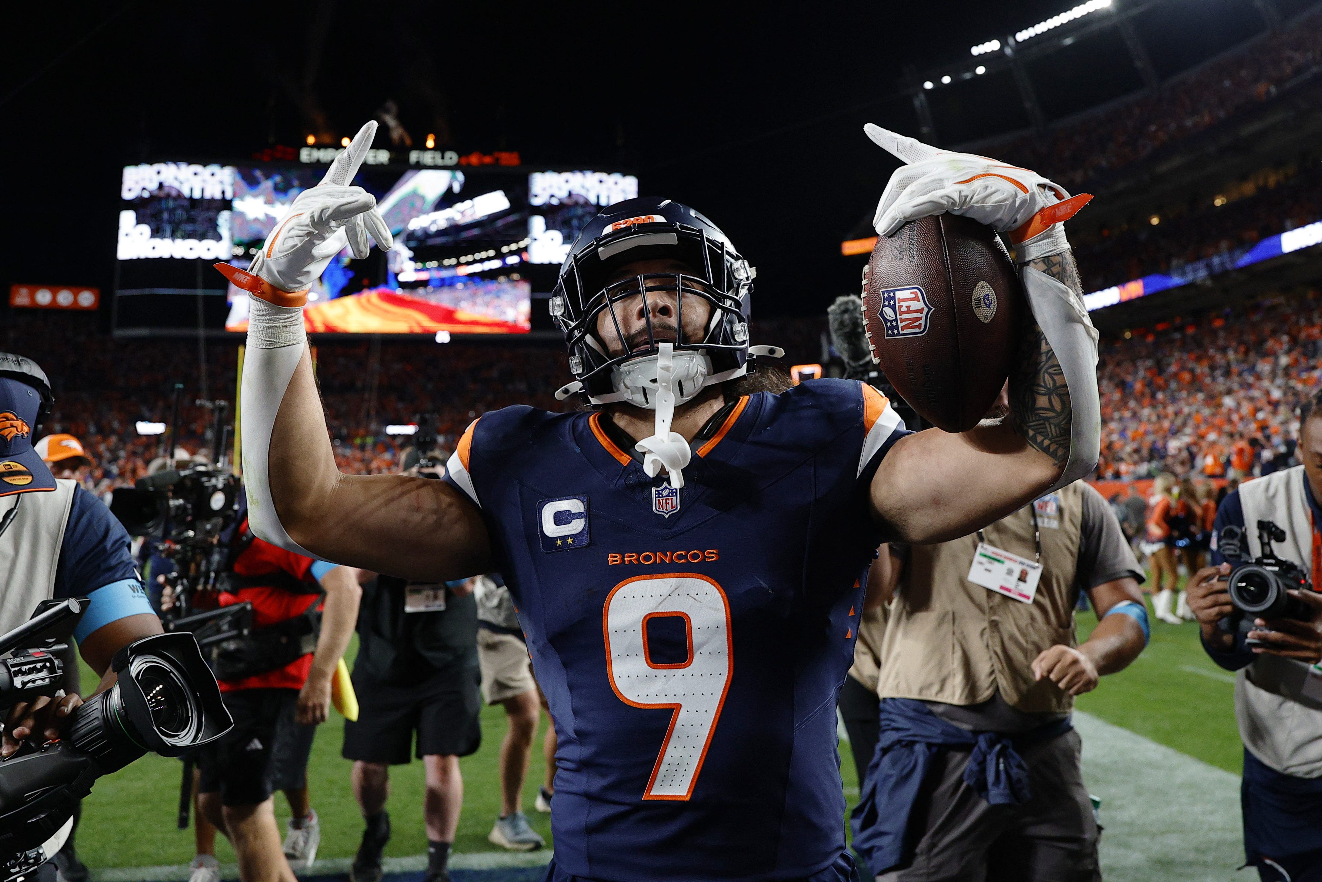 PFF names Talanoa Hufanga its Defensive Player of the Week