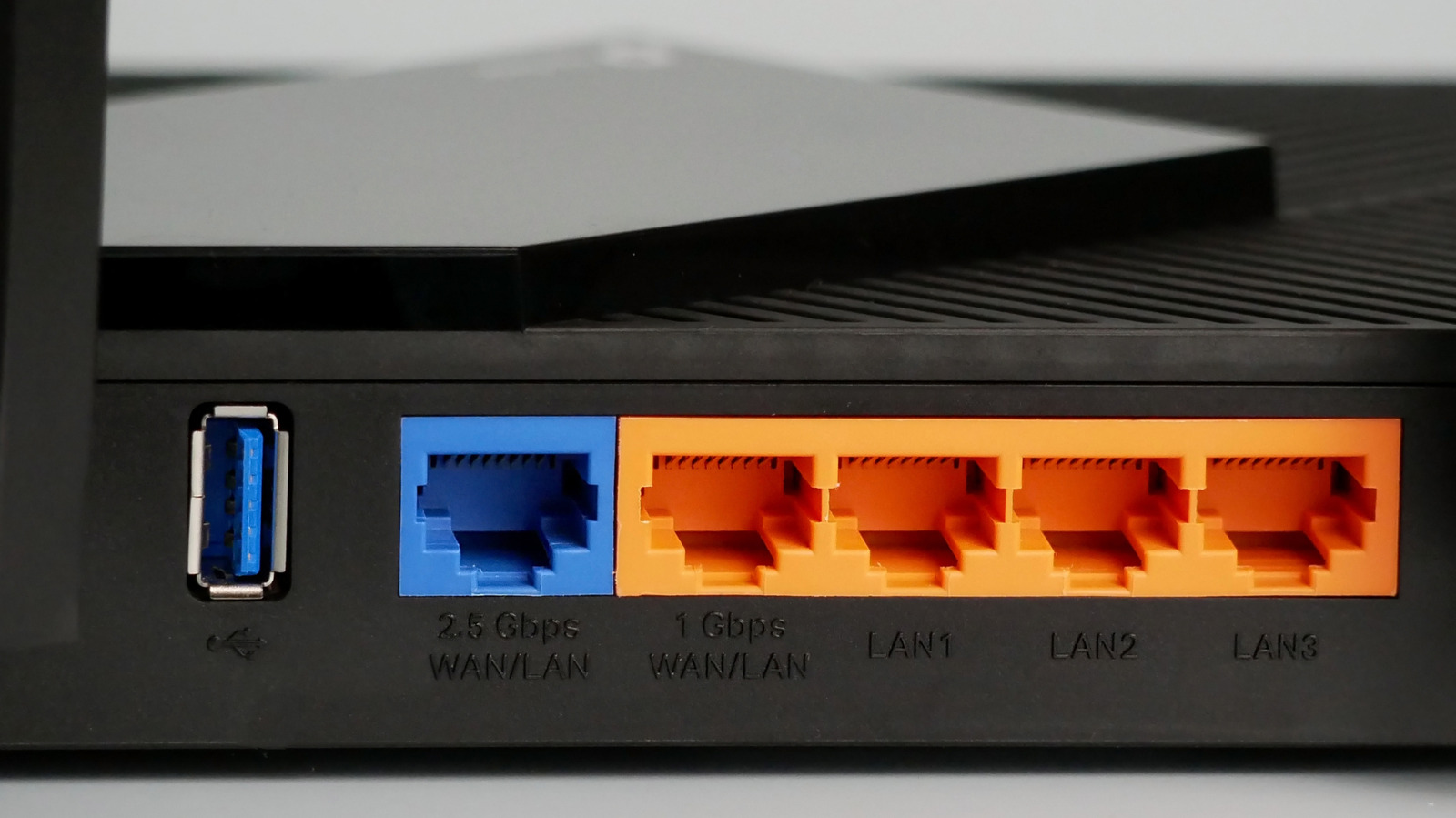 Internt Roter What Is The 2.5G Ethernet Port On Your Internet Router For? - AOL