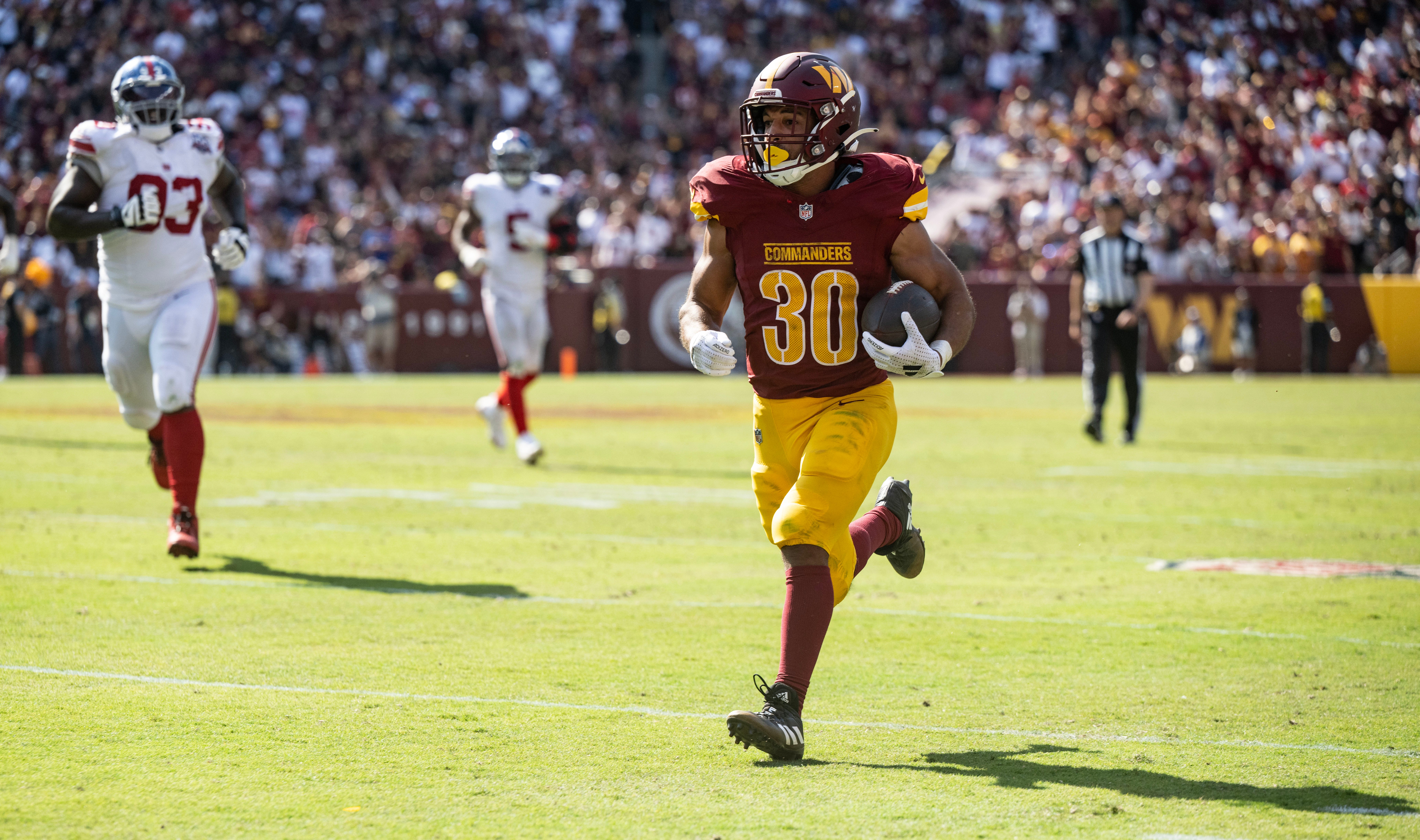 Commanders' Austin Ekeler's new role in Washington - AOL