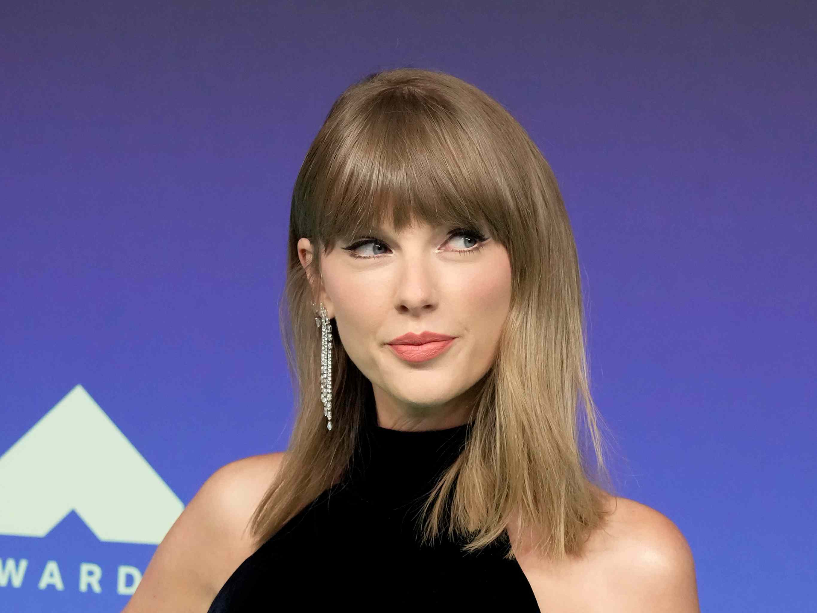 Taylor Swift’s Daring Minidress Puts a Grown-Up Spin on Back-to-School Fall Fashion in an Ultra Rare Surprise TV Appearance