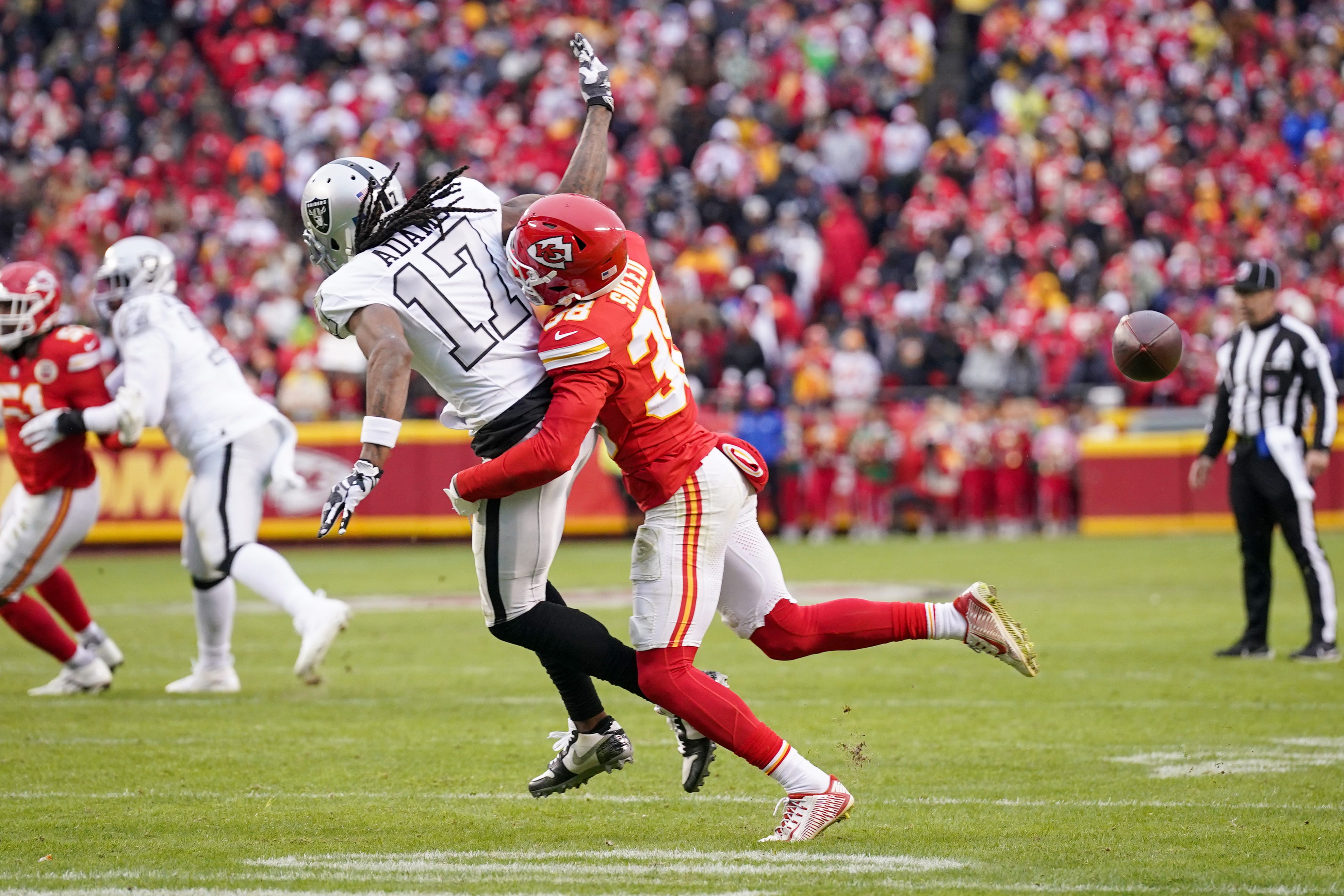 Sneed Will L'Jarius Sneed play today? Status update for Chiefs DB in Week 4 - AOL