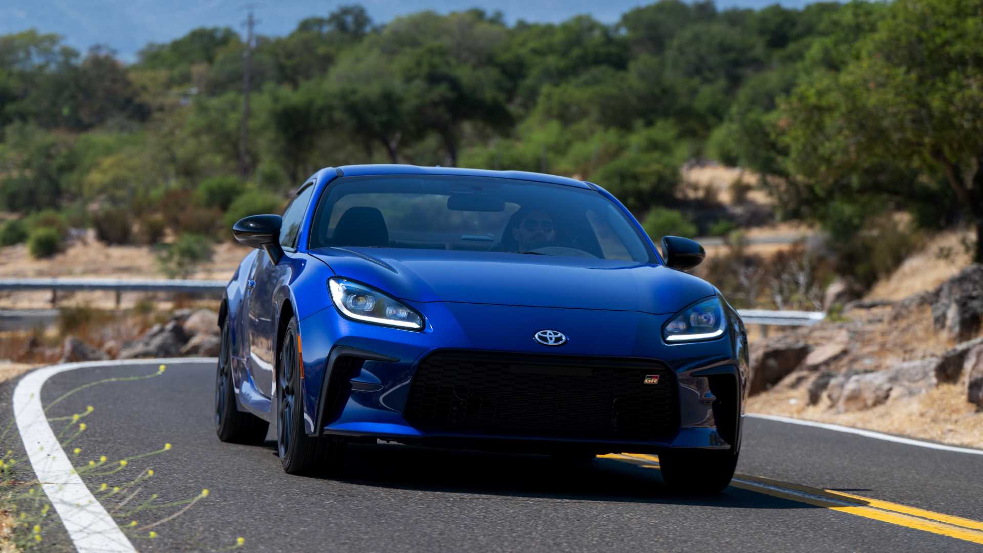 Zero Turbos, Manual Transmission, Old-School Fun: Only 5 NA Sports Cars ...