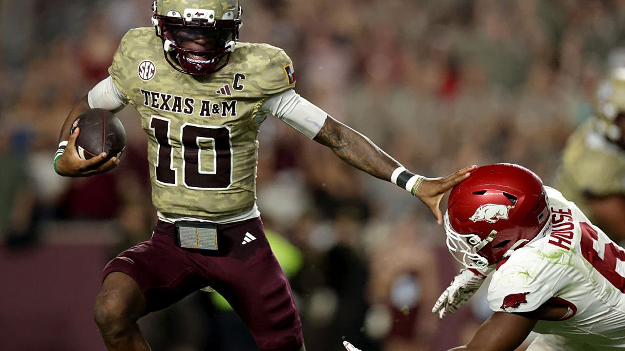 Texas A&M Aggies cruise past Arkansas in a dominant 34-7 win - AOL