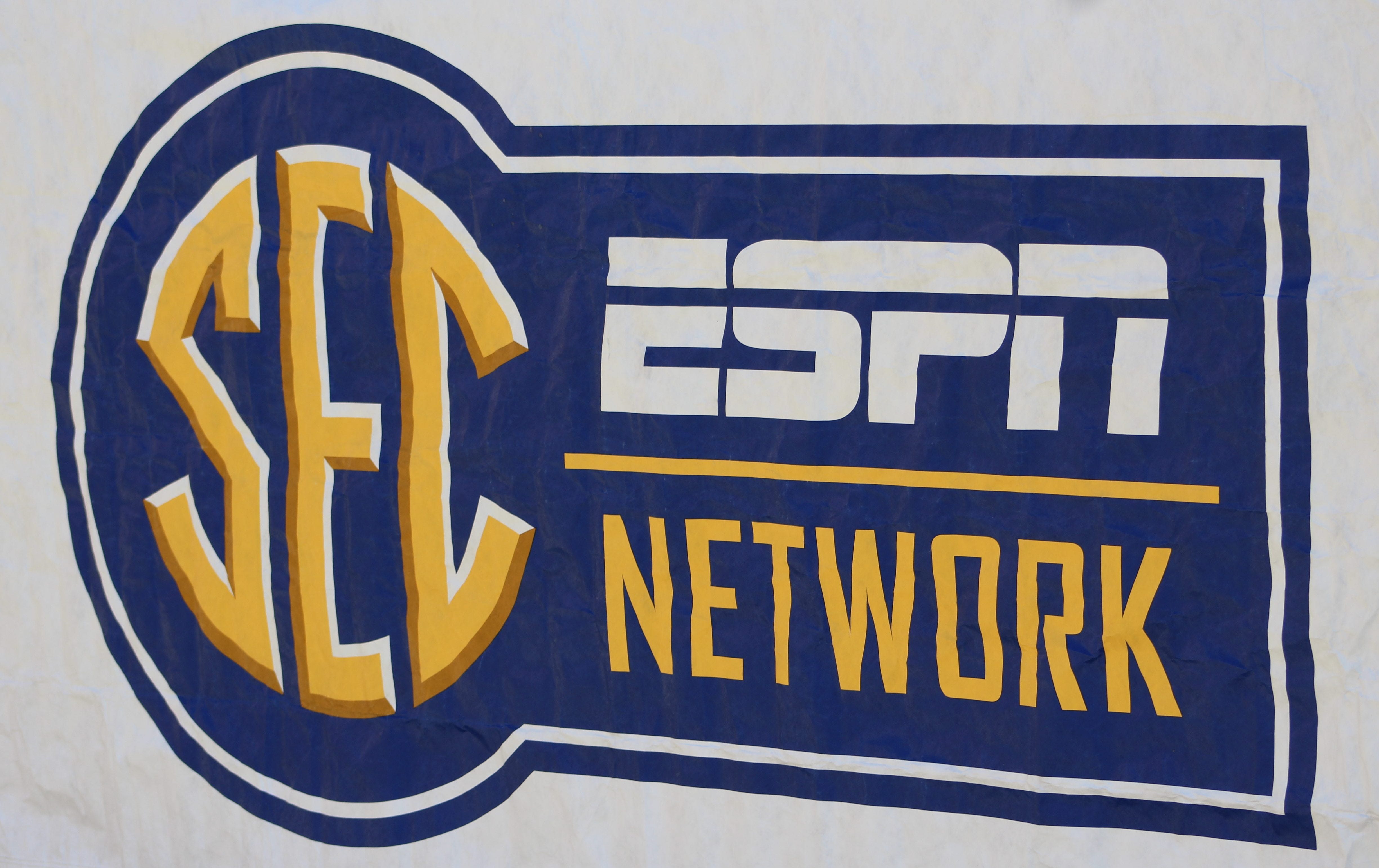 New Photo - Tennessee-Arkansas football game: TV announcers named