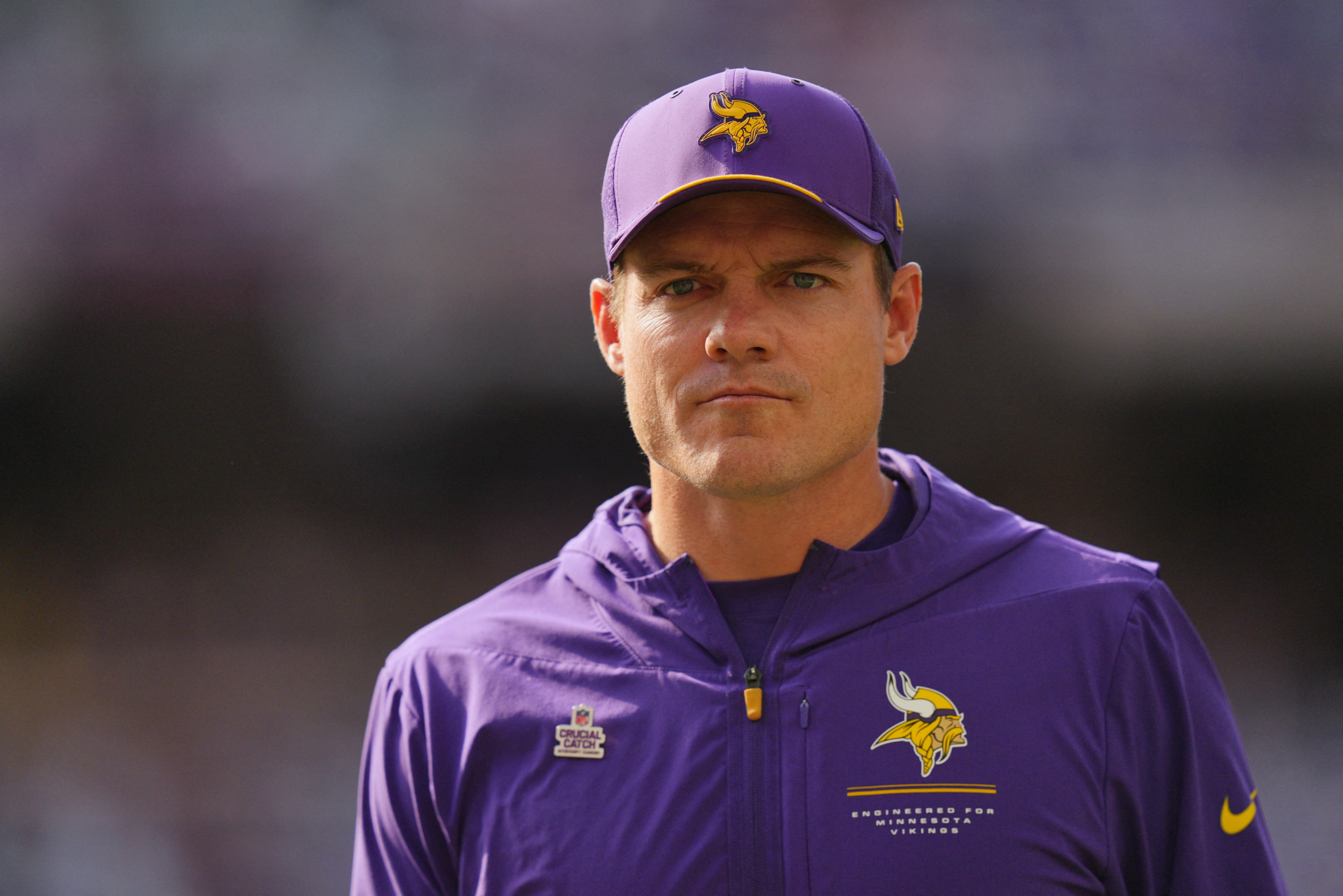 NFL Hall of Fame Icon Watching Film With Minnesota Vikings Player - AOL