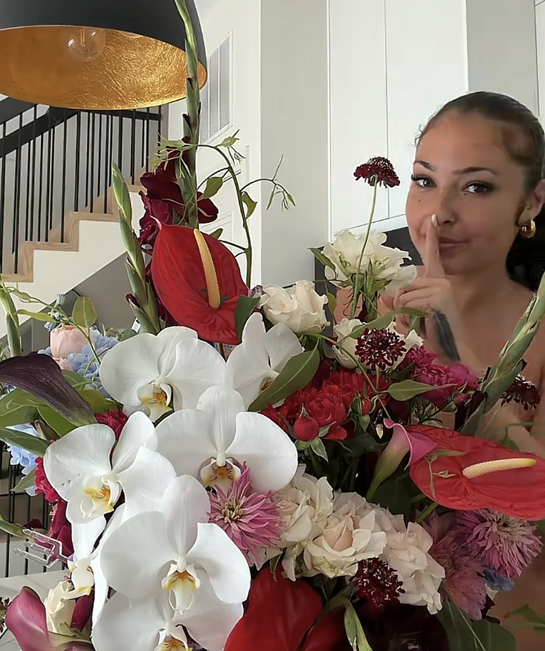 Josh Jacobs’ ex-girlfriend flaunts flower bouquets amid Packers star’s ...