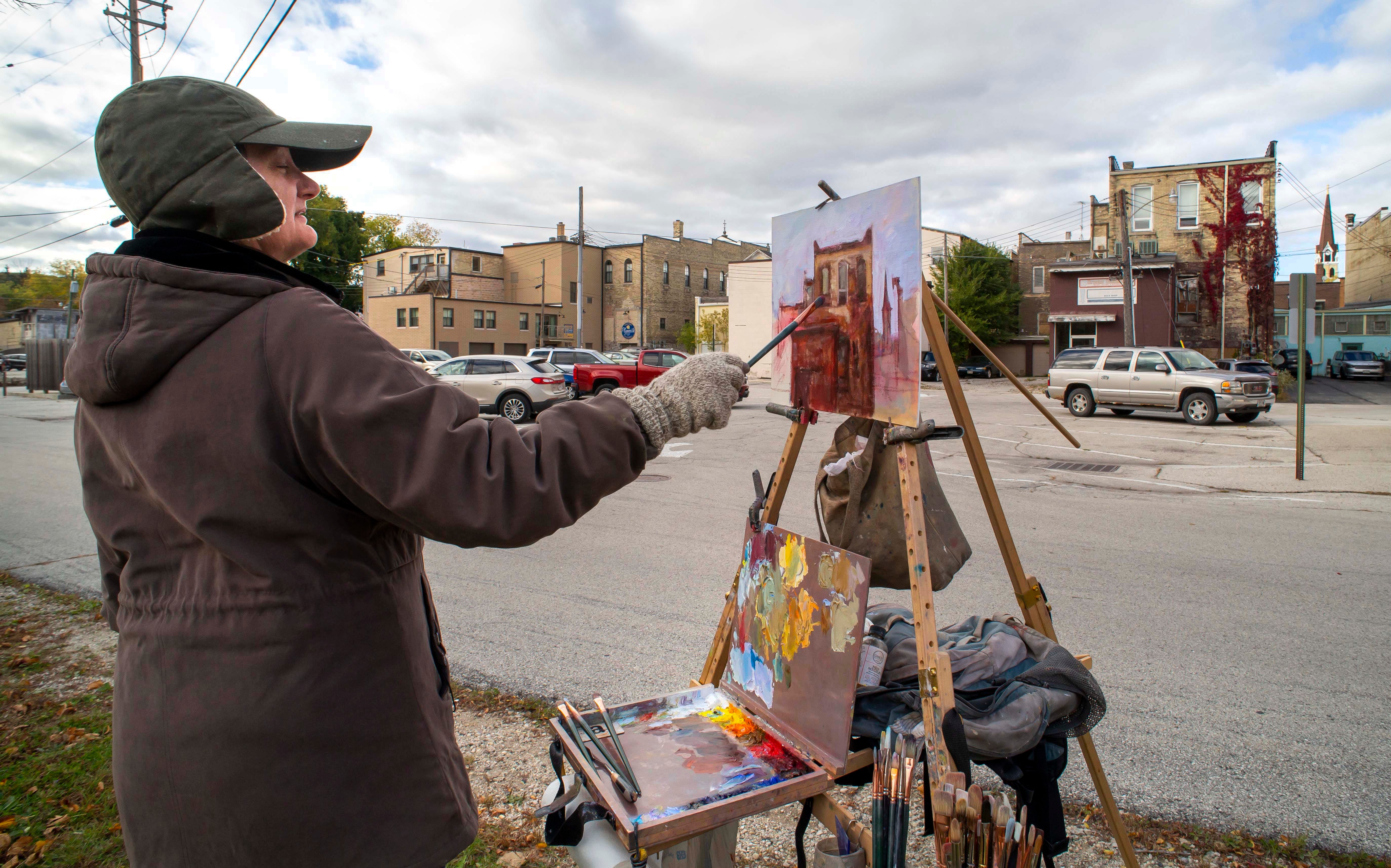Sheboygan-area fall bucket list includes a Glow Hike, plein air art - AOL