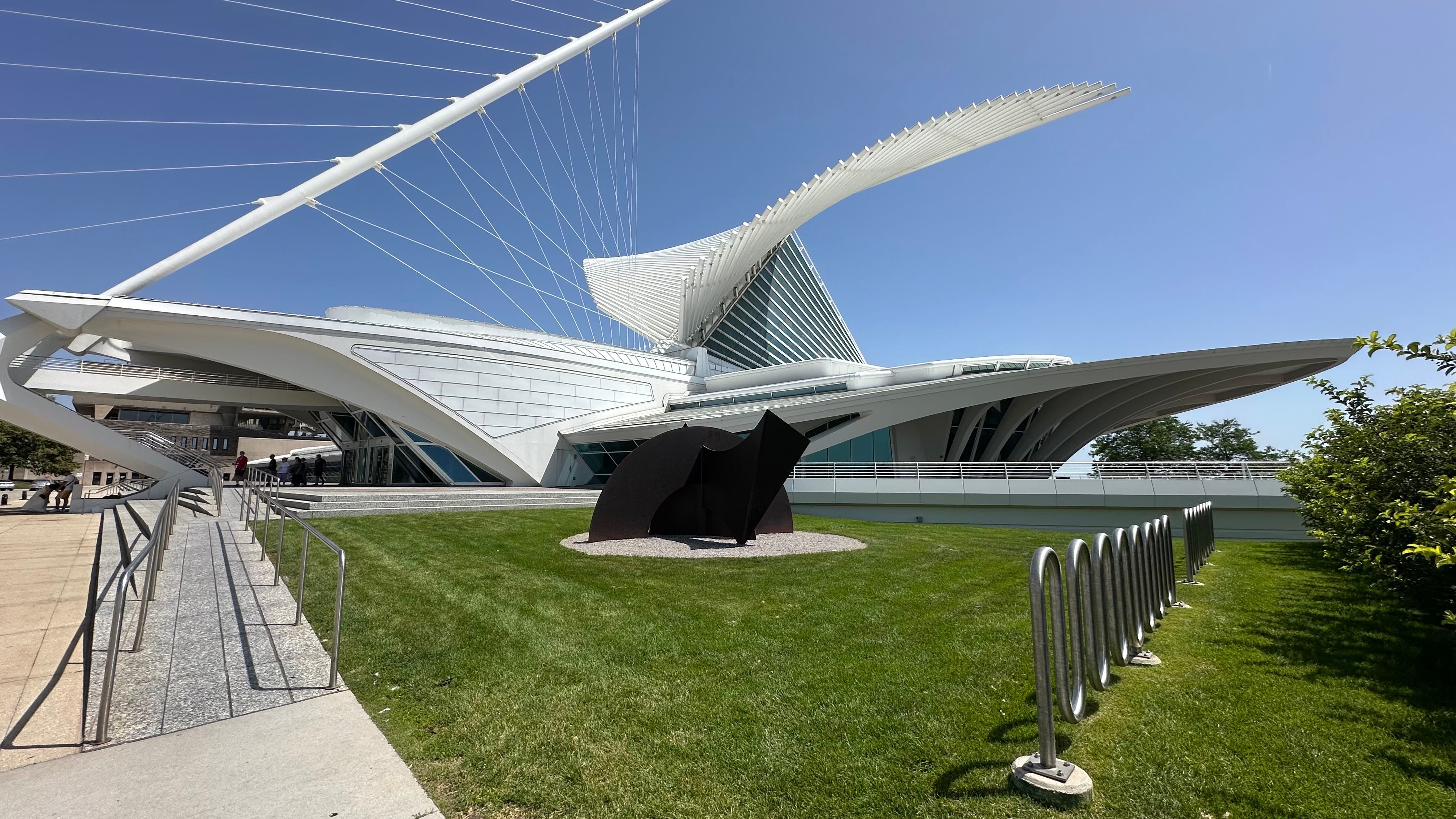 Yes, Milwaukee boasts great brews. But there's a tasty art world, too