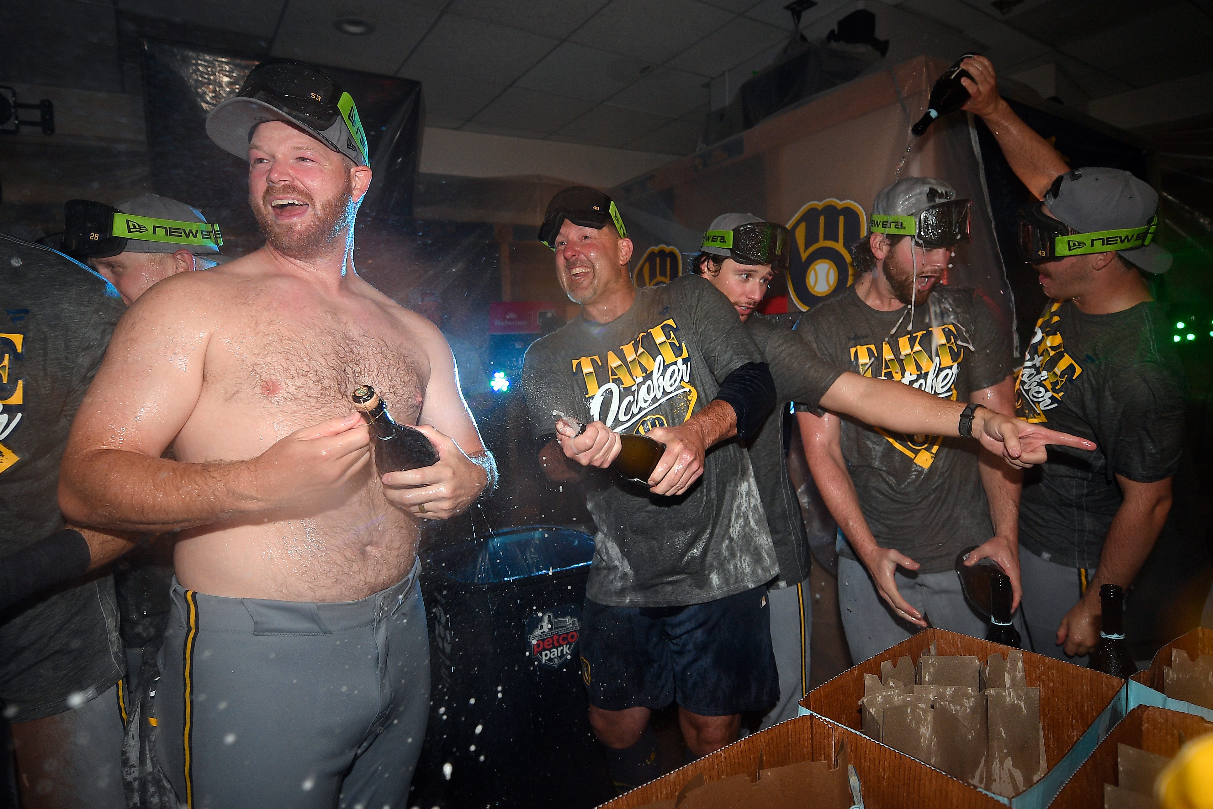 Brewers had Wisconsin-themed champagne bottles for NLDS celebration - AOL