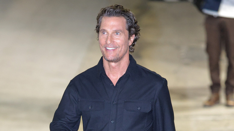 8 Celebrities Who Skip Deodorant For All-Natural Pits - AOL