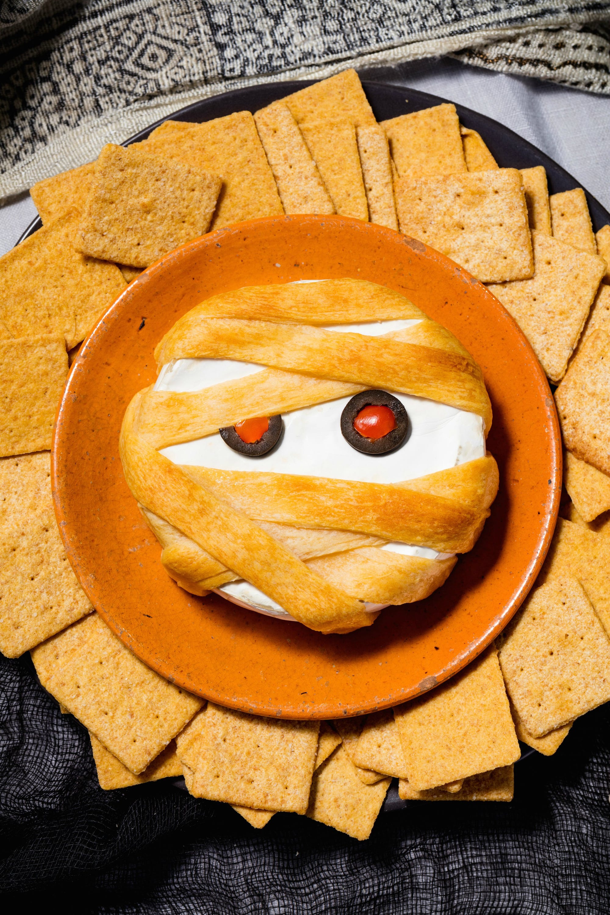 28 Halloween Party Foods That Are Better Than Anything You'd Get Going Door To Door