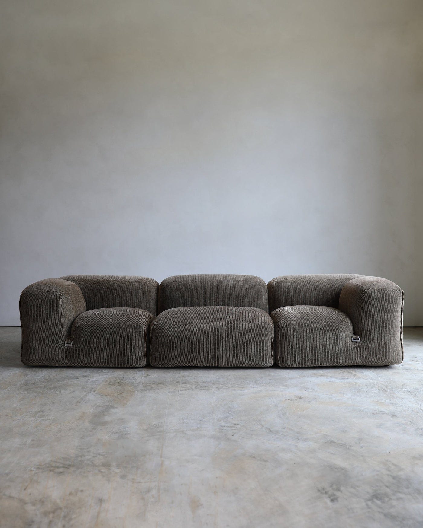 Splurde These Are the 4 Couches That Designers Say Are Actually Worth the ...