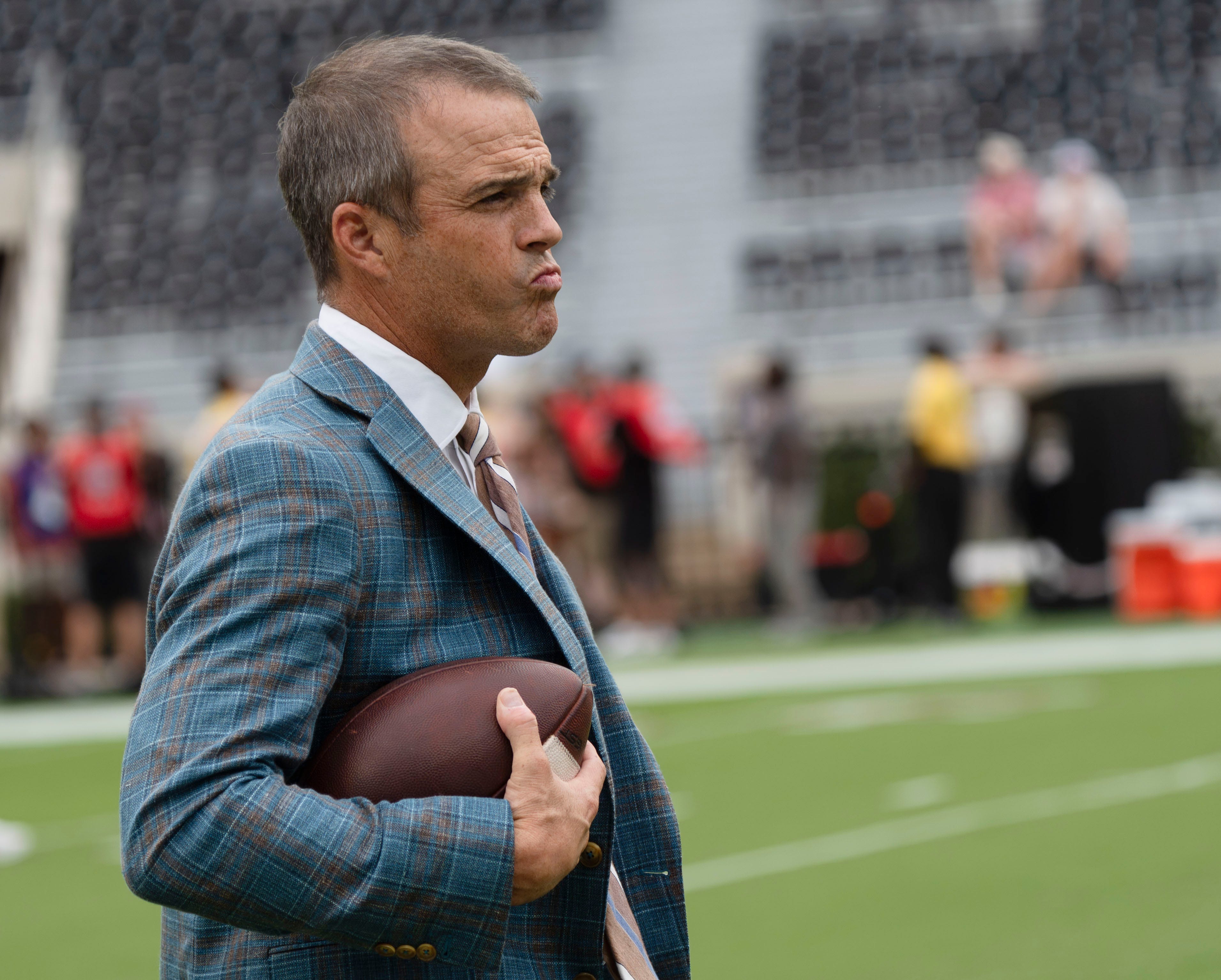 New Photo - Shane Beamer discusses Jon Sumrall, Florida ahead of Week 6 matchup