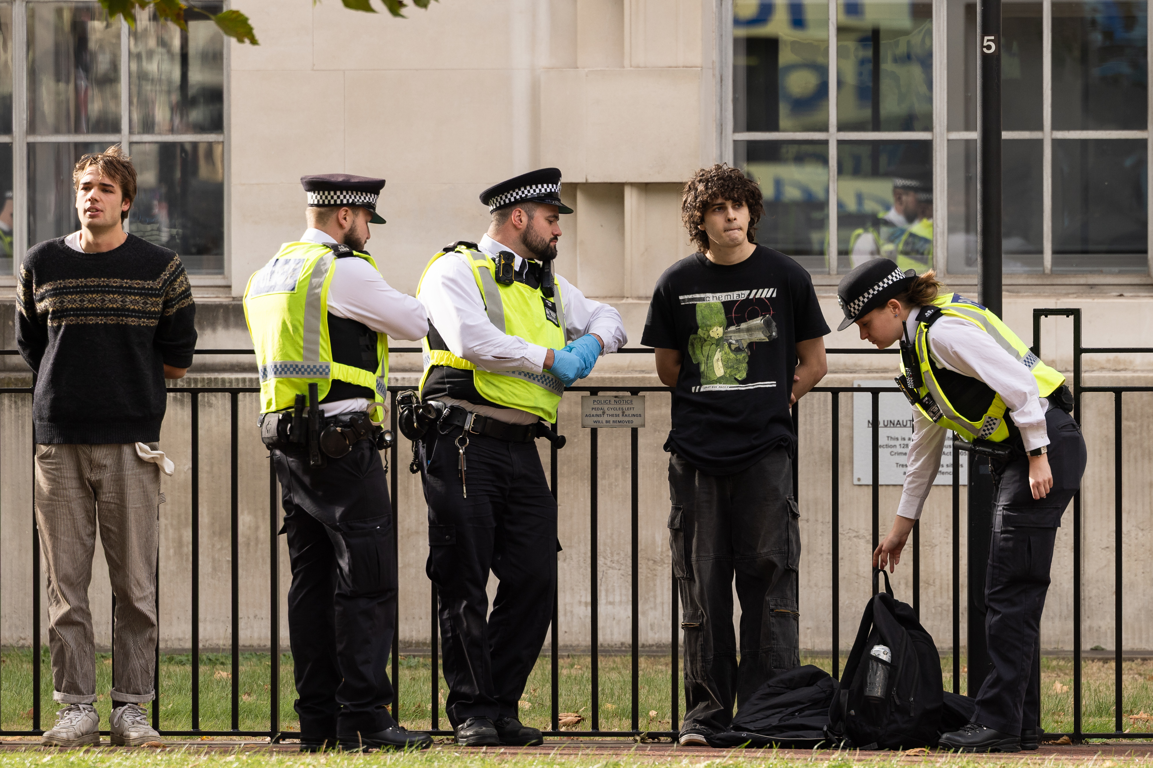Professinal Cop London protests LIVE: Arrests made as protesters clash with police on ...