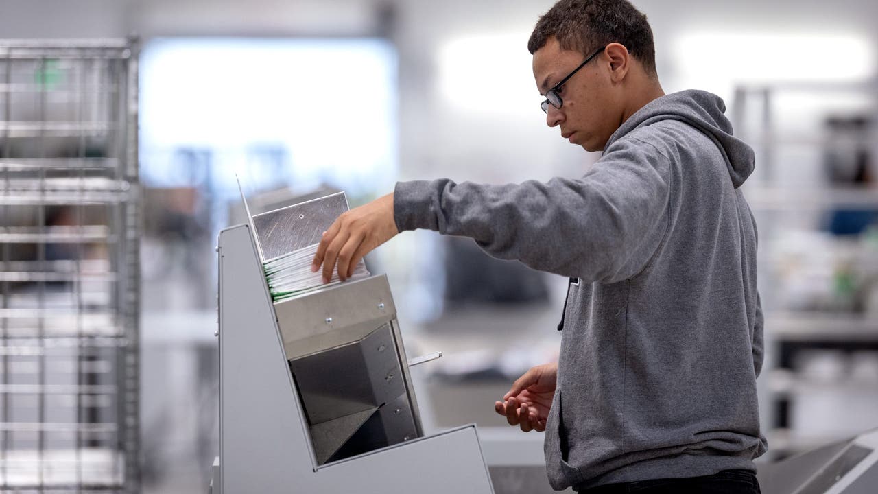 Transparency Test Machine Contra Costa County tests ballot-counting machines ahead of election - AOL