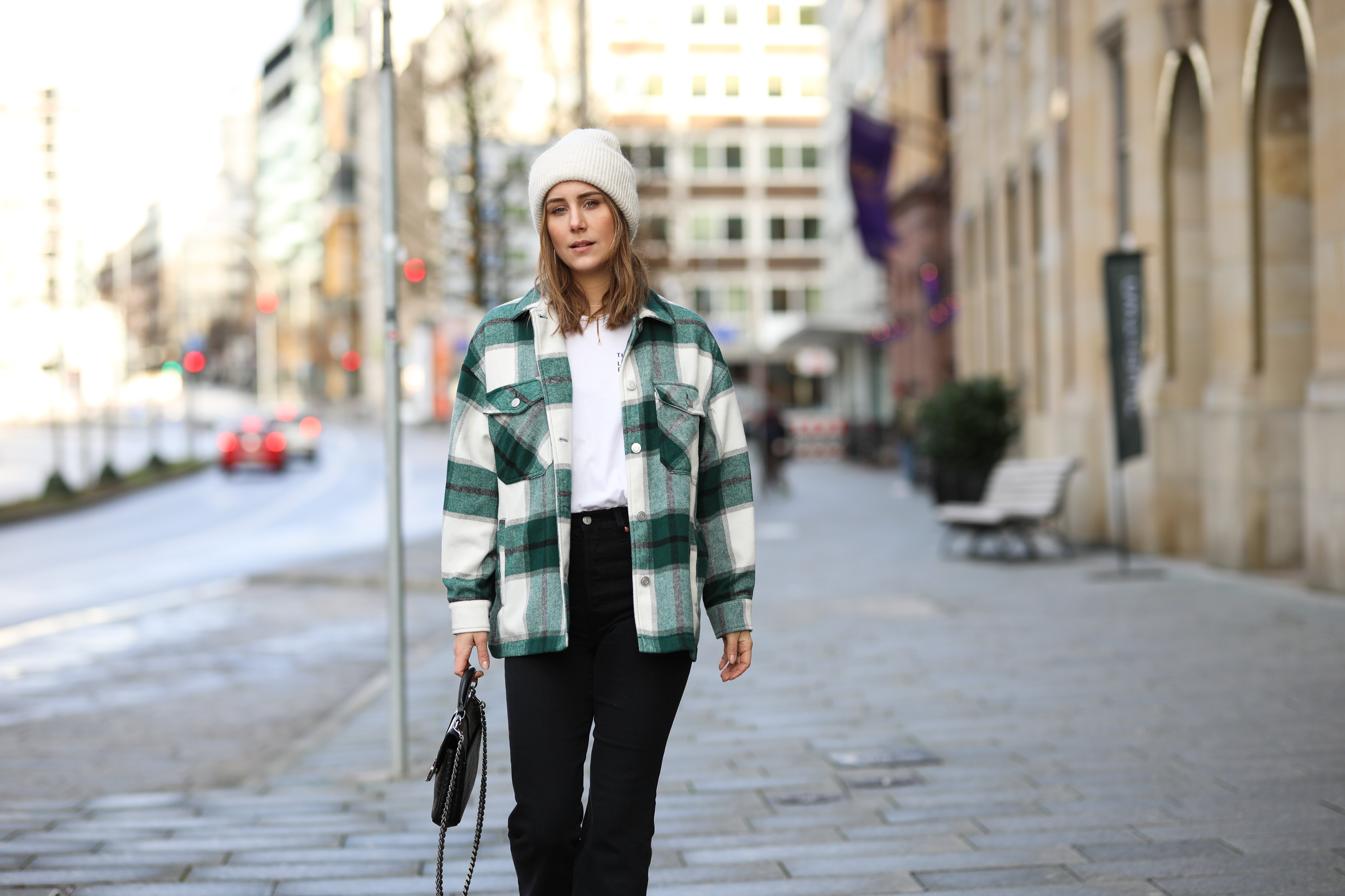 Cabin Chic! 17 Cozy, Rich-Looking Sweaters, Flannels and More That Scream ‘Upstate New York’